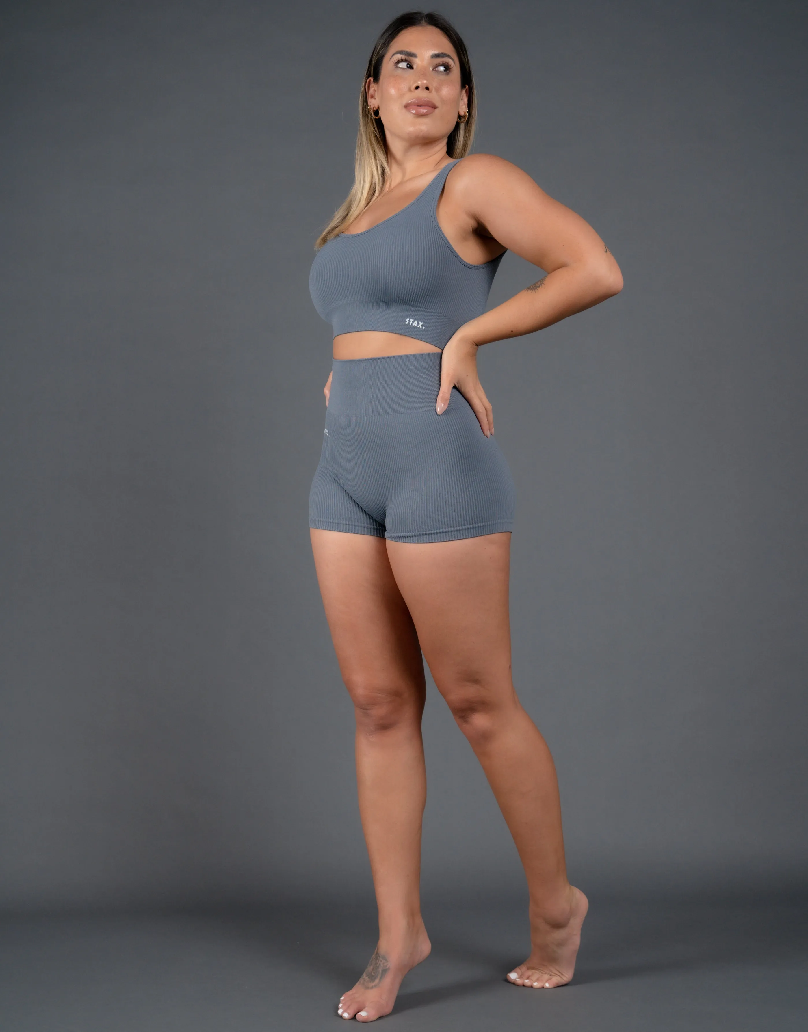Premium Seamless V5 Low Back Crop Lounge - Tau Ceti (Dark Grey) sold by Stax product image thumbnail 5