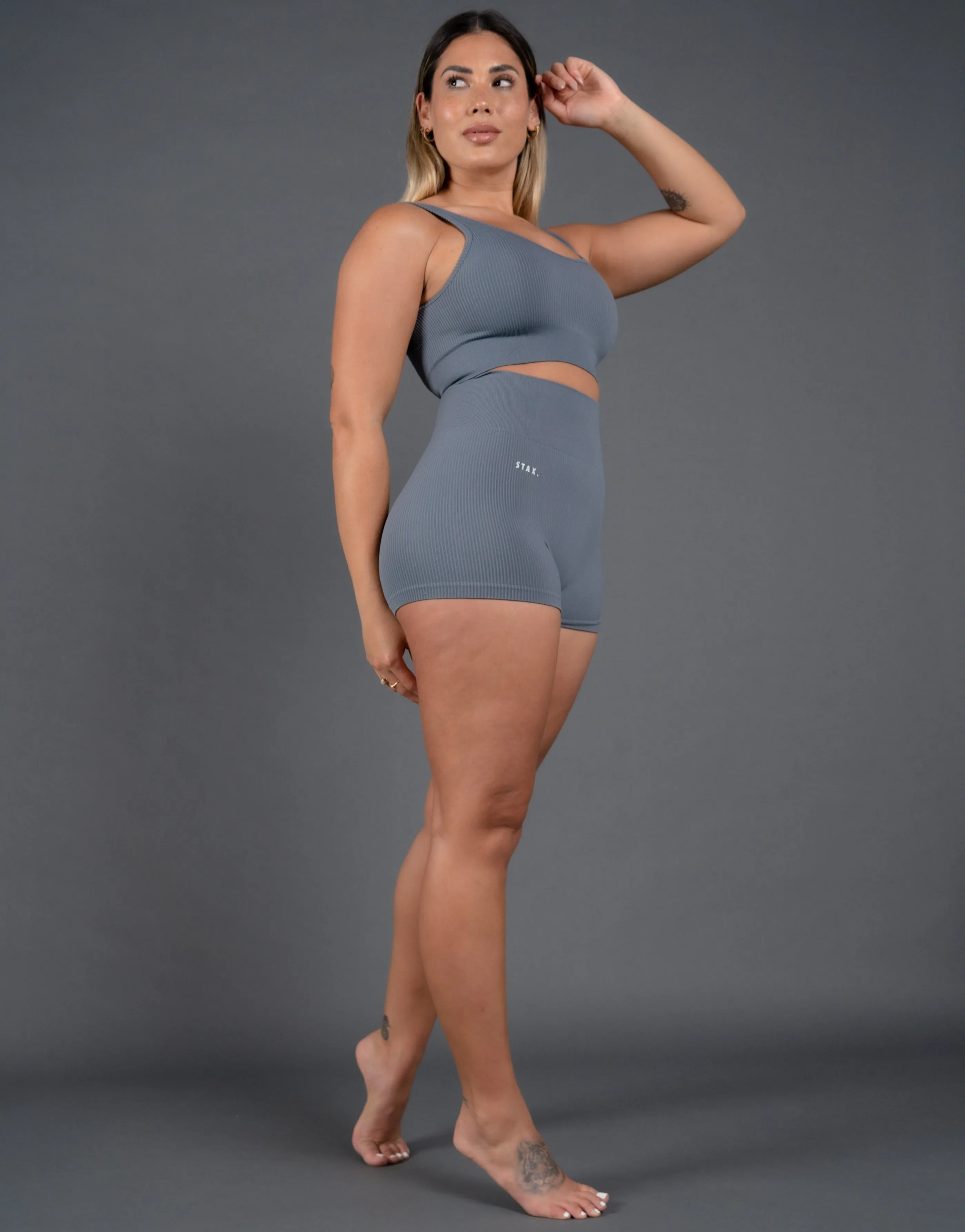 Premium Seamless V5 Low Back Crop Lounge - Tau Ceti (Dark Grey) sold by Stax product image thumbnail 3