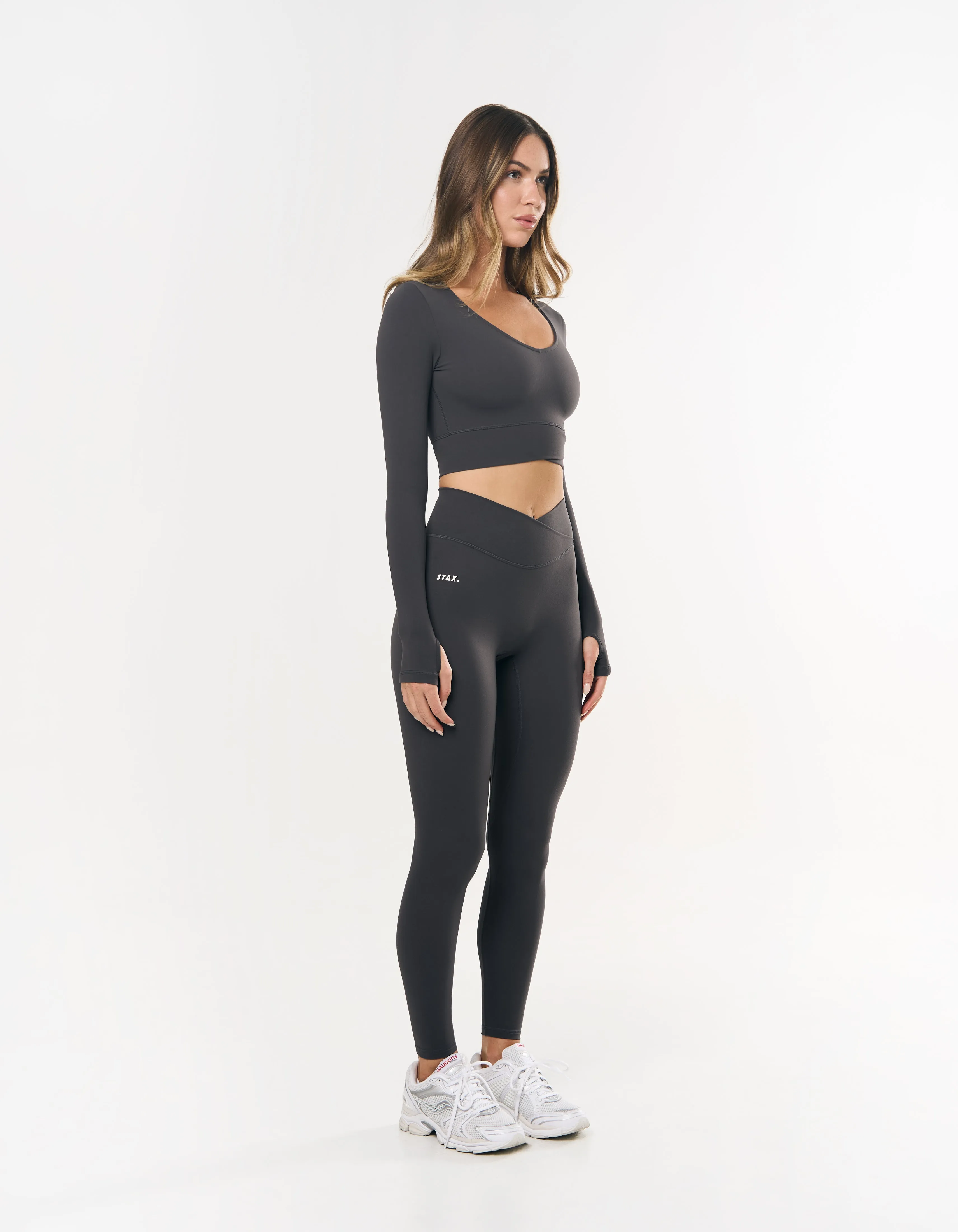 V front Cropped Long Sleeve NANDEX™ - Slate Grey sold by Stax product image thumbnail 3