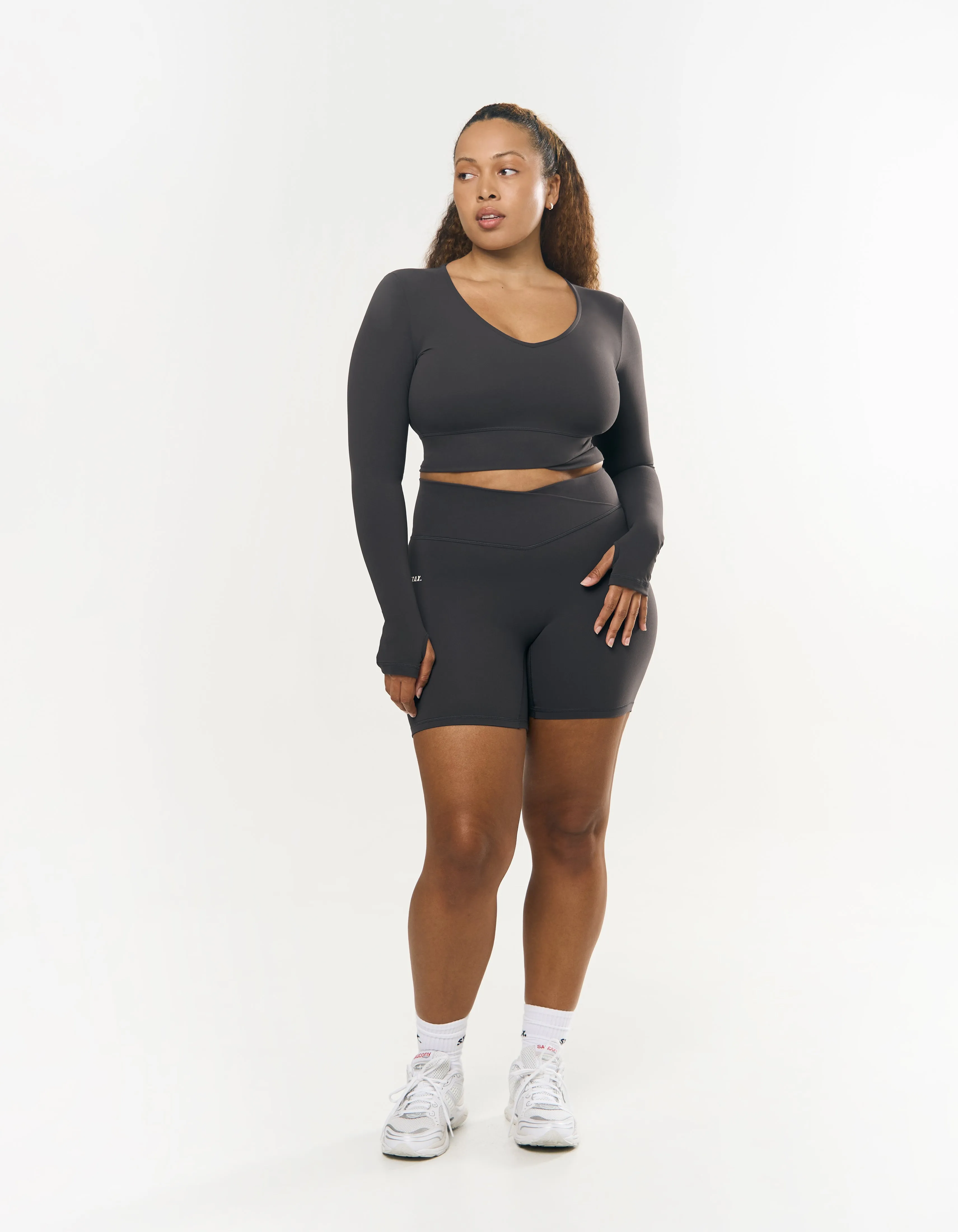 V front Cropped Long Sleeve NANDEX™ - Slate Grey sold by Stax product image thumbnail 2