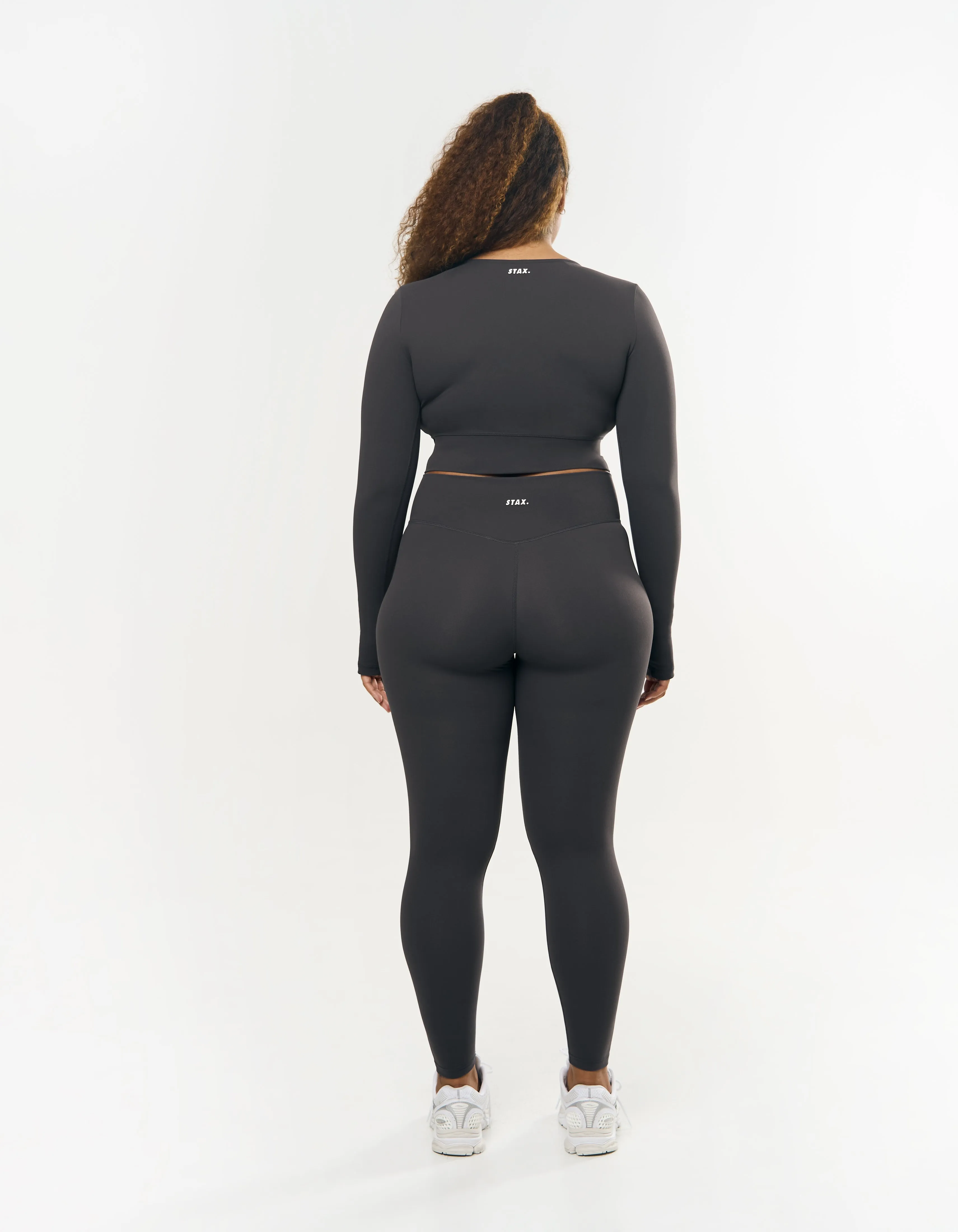 V front Cropped Long Sleeve NANDEX™ - Slate Grey sold by Stax product image thumbnail 5