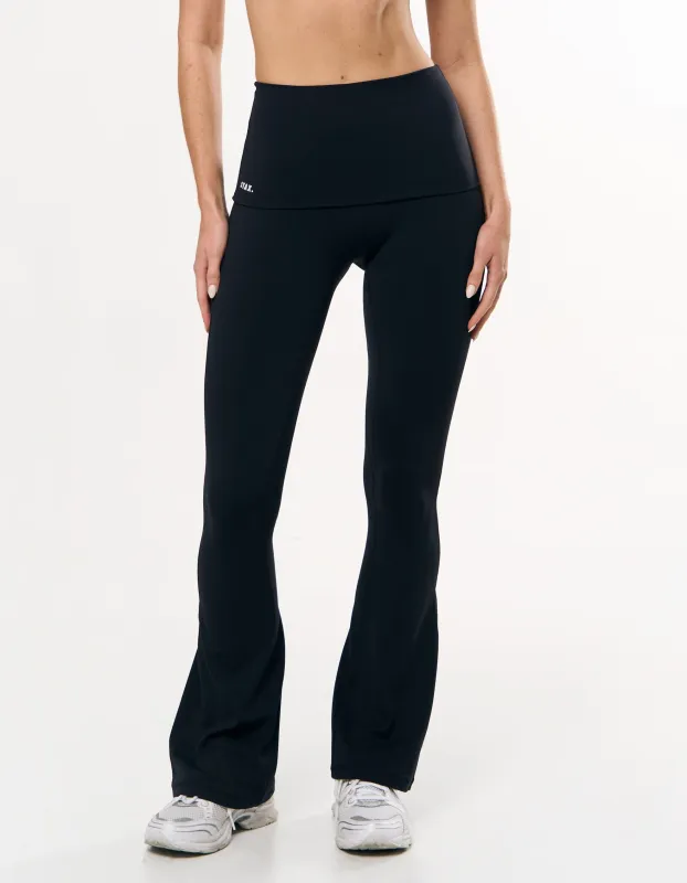 Fold Over Flares Airlyte - Black sold by Stax