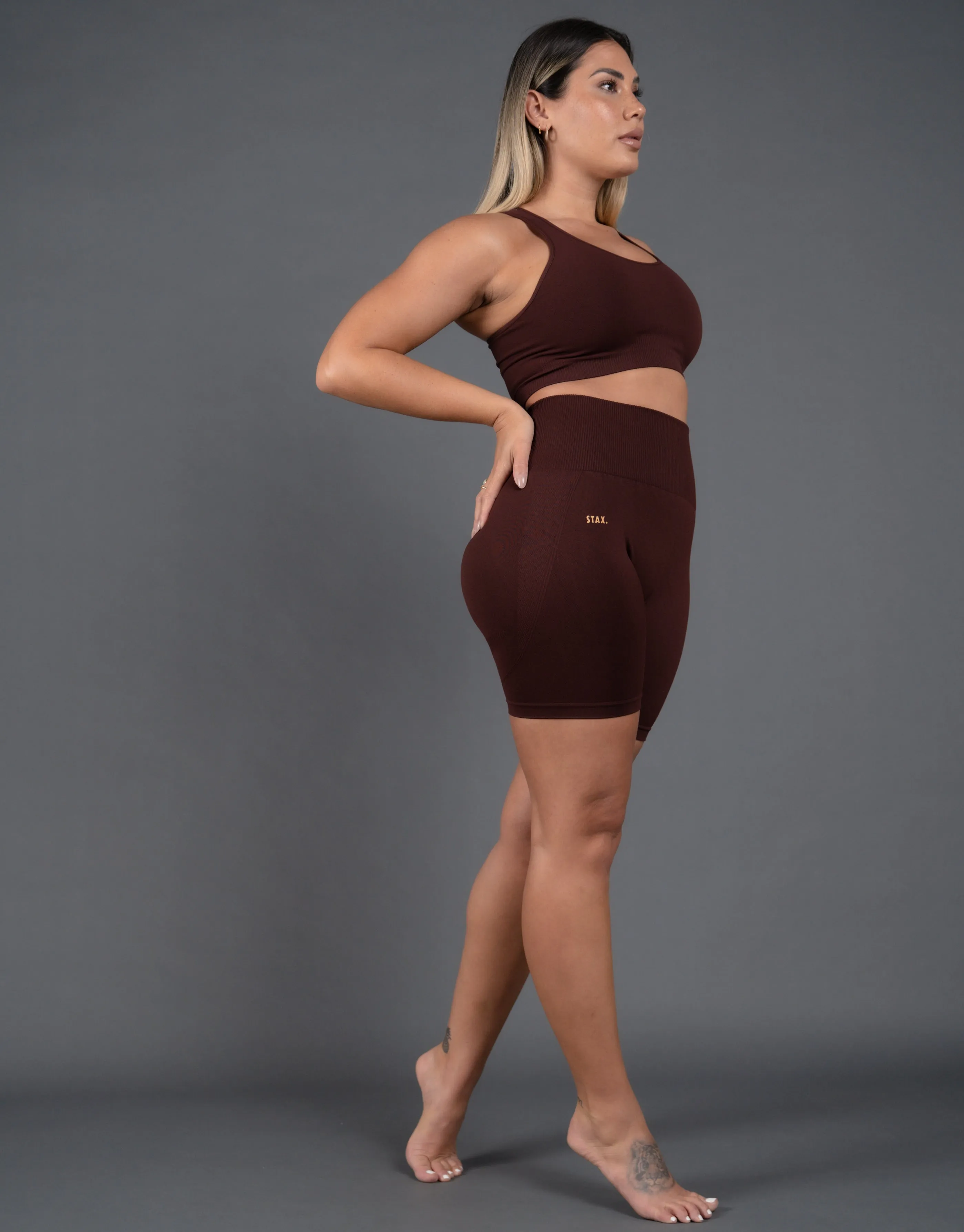 Premium Seamless V5 Racer Crop - Gliese (Brown) sold by Stax product image thumbnail 3