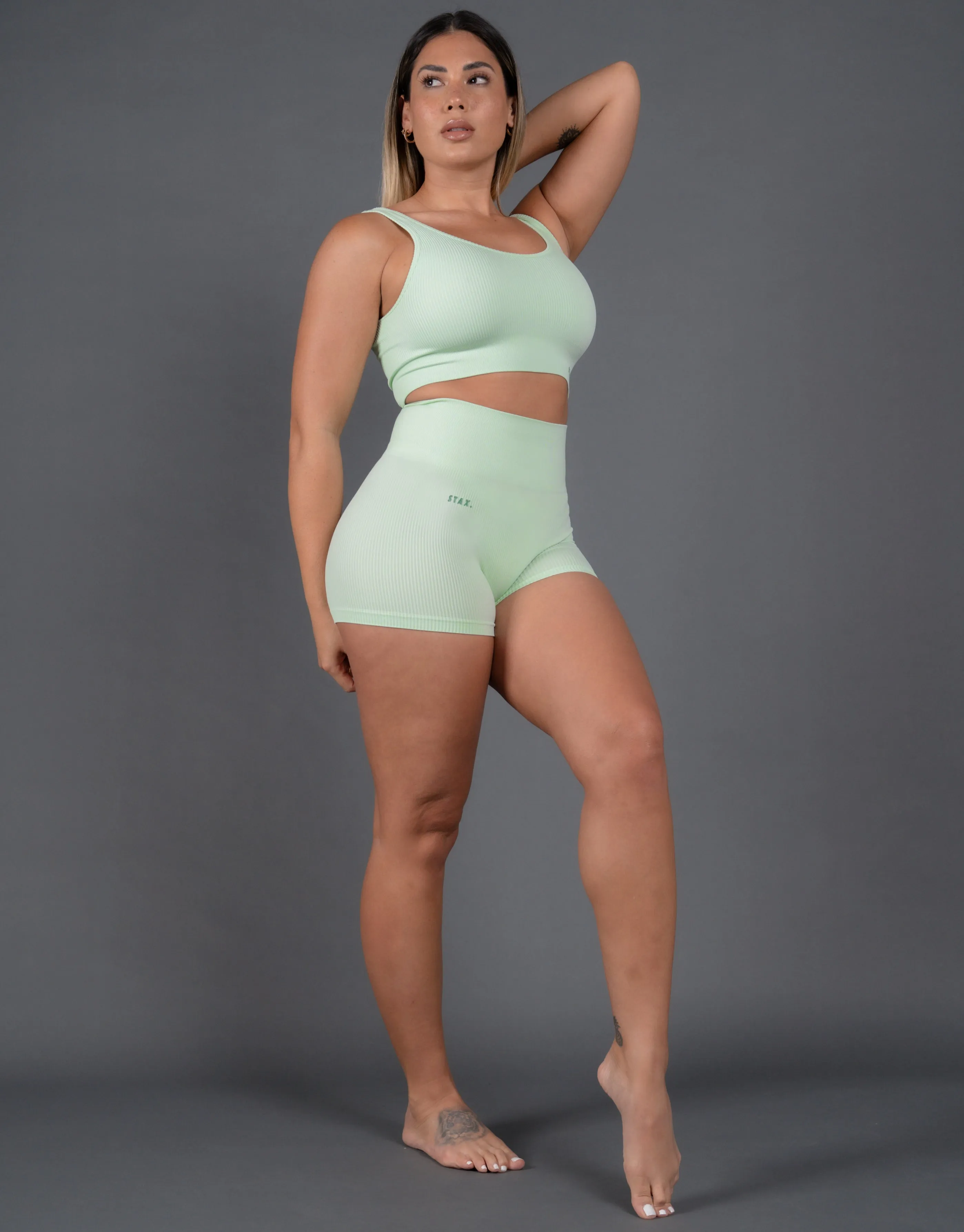 Premium Seamless V5 Low Back Crop Lounge - Aurora (Sage) sold by Stax product image thumbnail 4