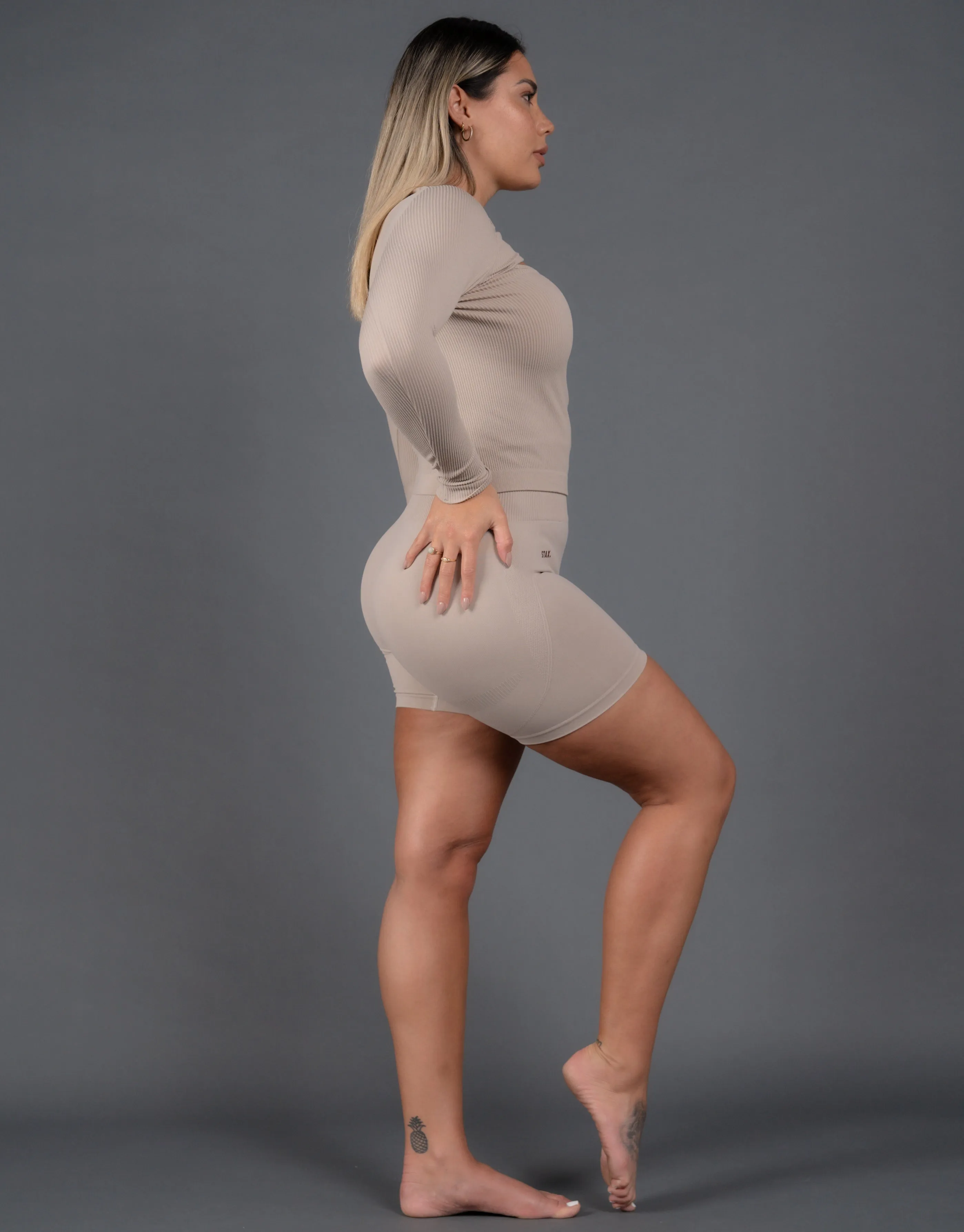 Premium Seamless V5 Cut Out Long Sleeve Lounge - Kepler (Beige) sold by Stax product image thumbnail 4