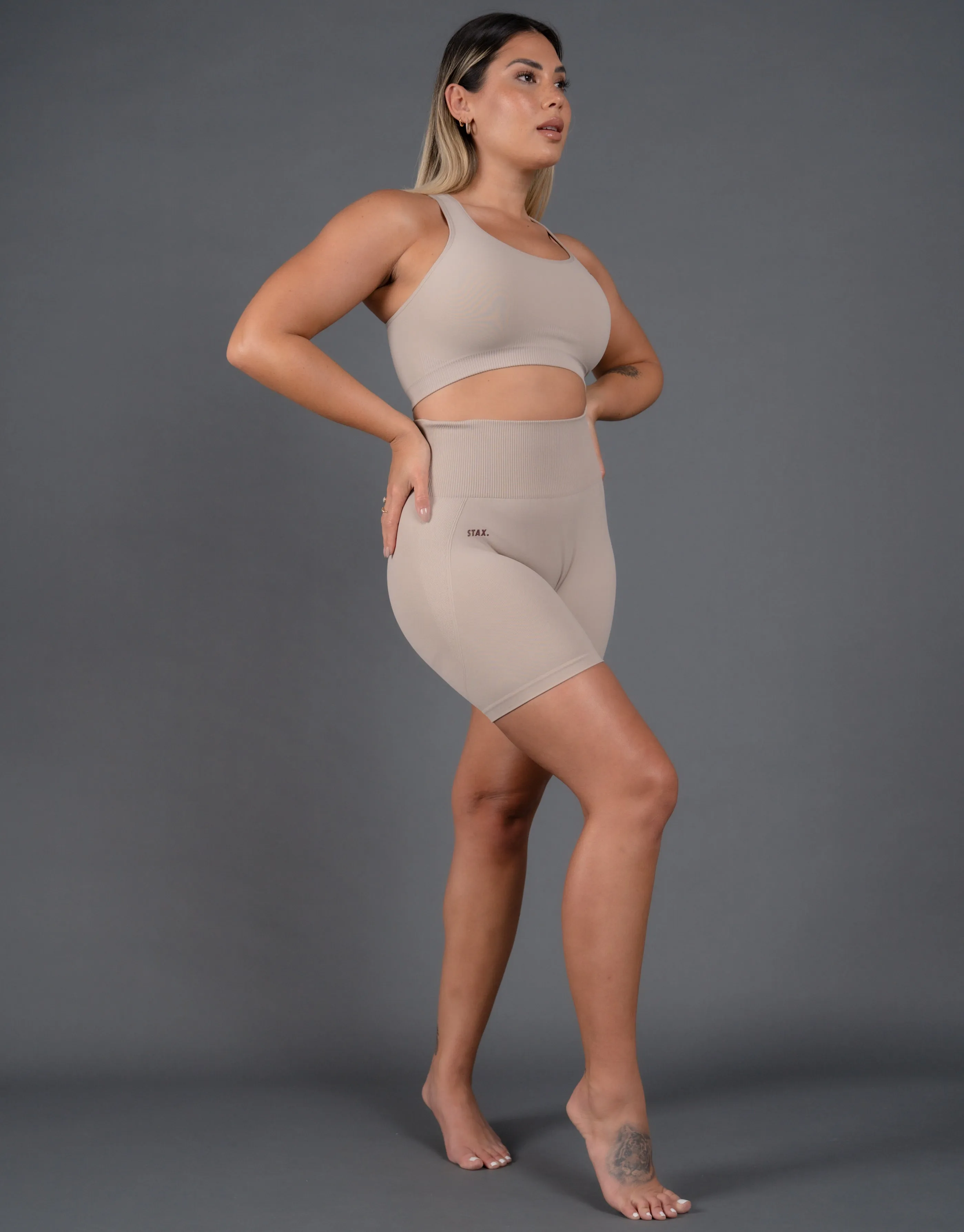 Premium Seamless V5 Racer Crop - Kepler (Beige) sold by Stax product image thumbnail 2