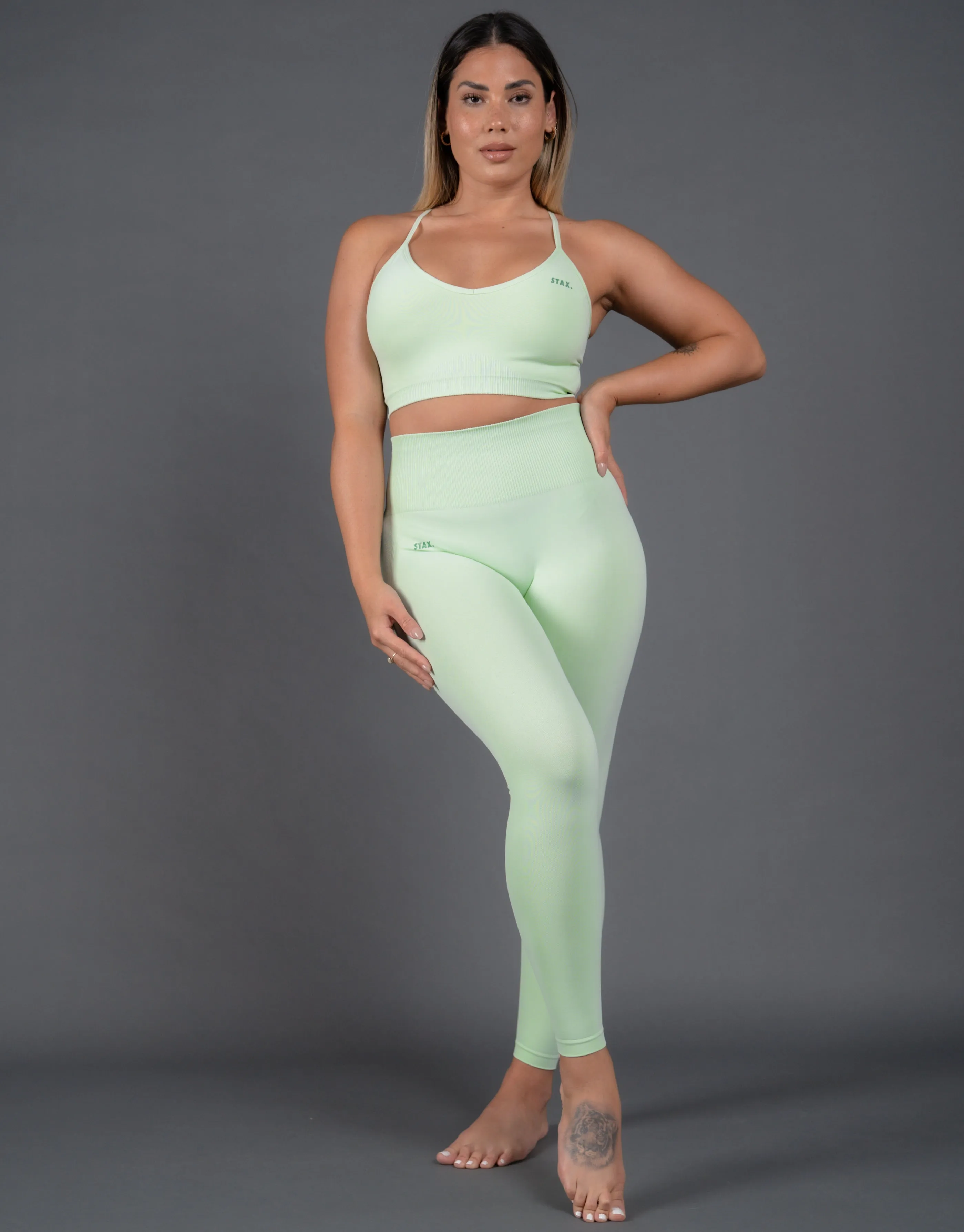 Premium Seamless Tights V5 - Aurora (Sage) sold by Stax product image thumbnail 4