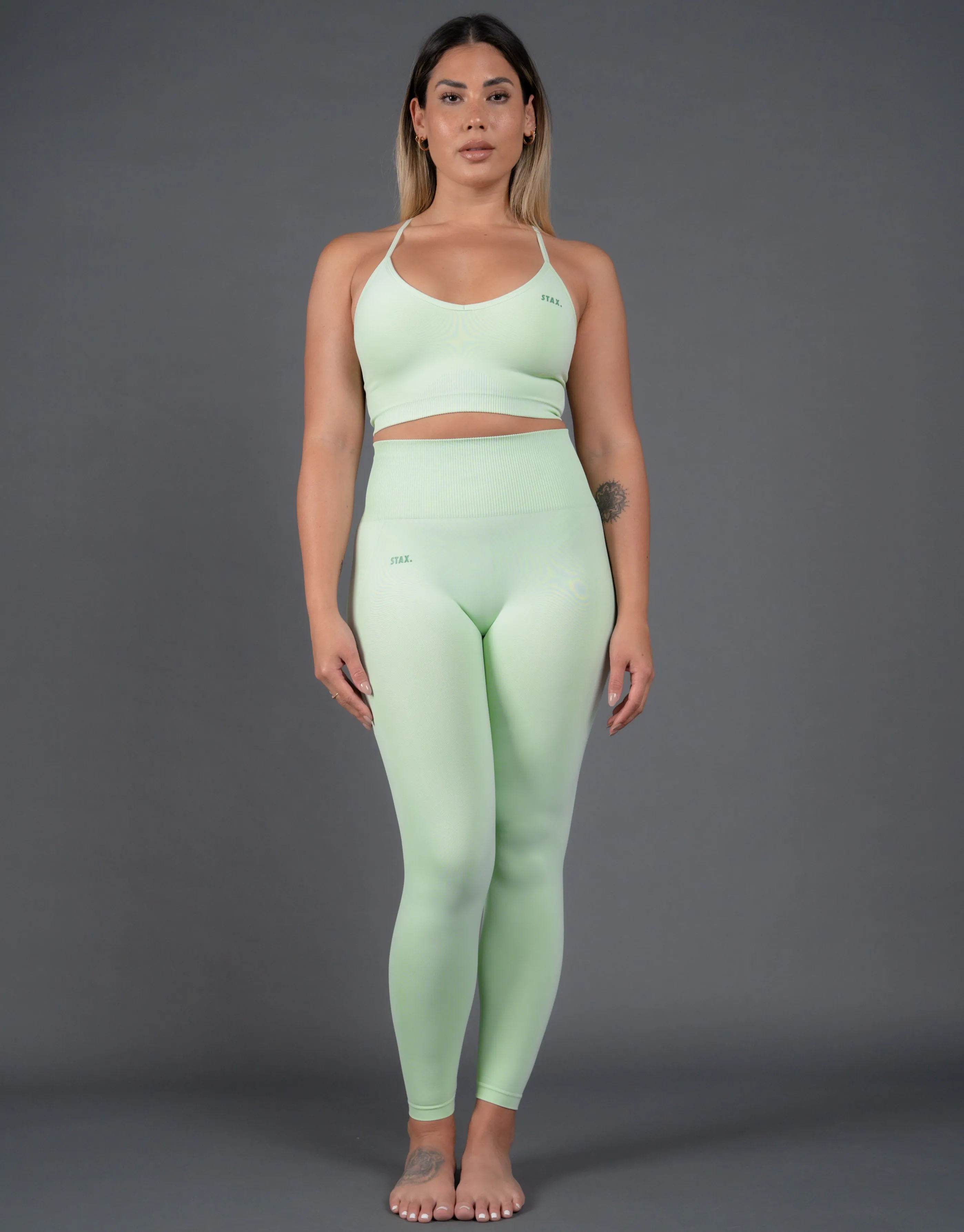 Premium Seamless Tights V5 - Aurora (Sage) sold by Stax product image thumbnail 2