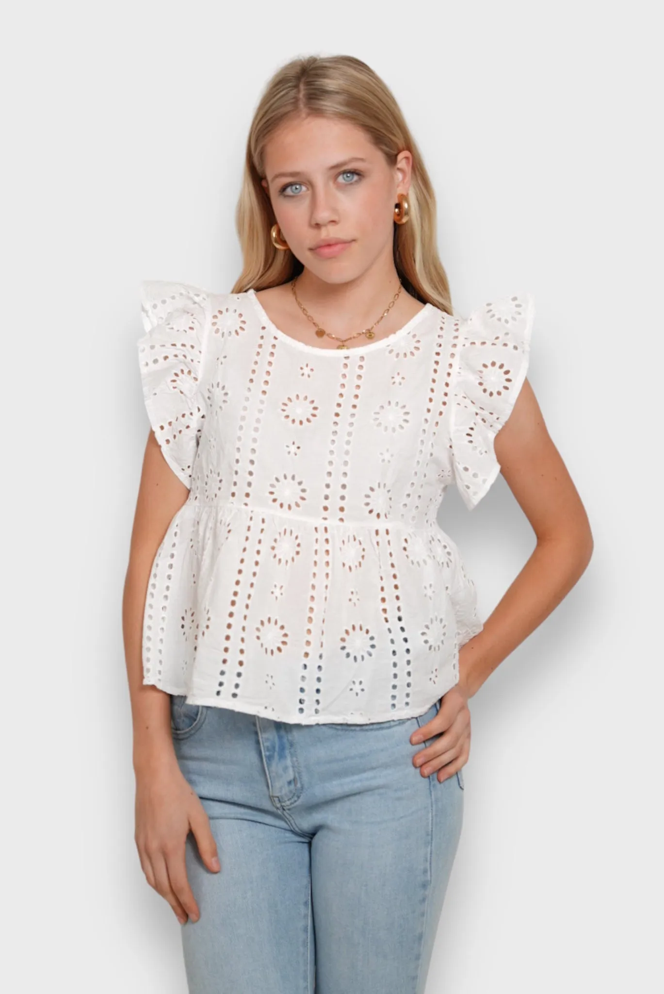 "Floral" top white sold by Meet Me There product image thumbnail 2