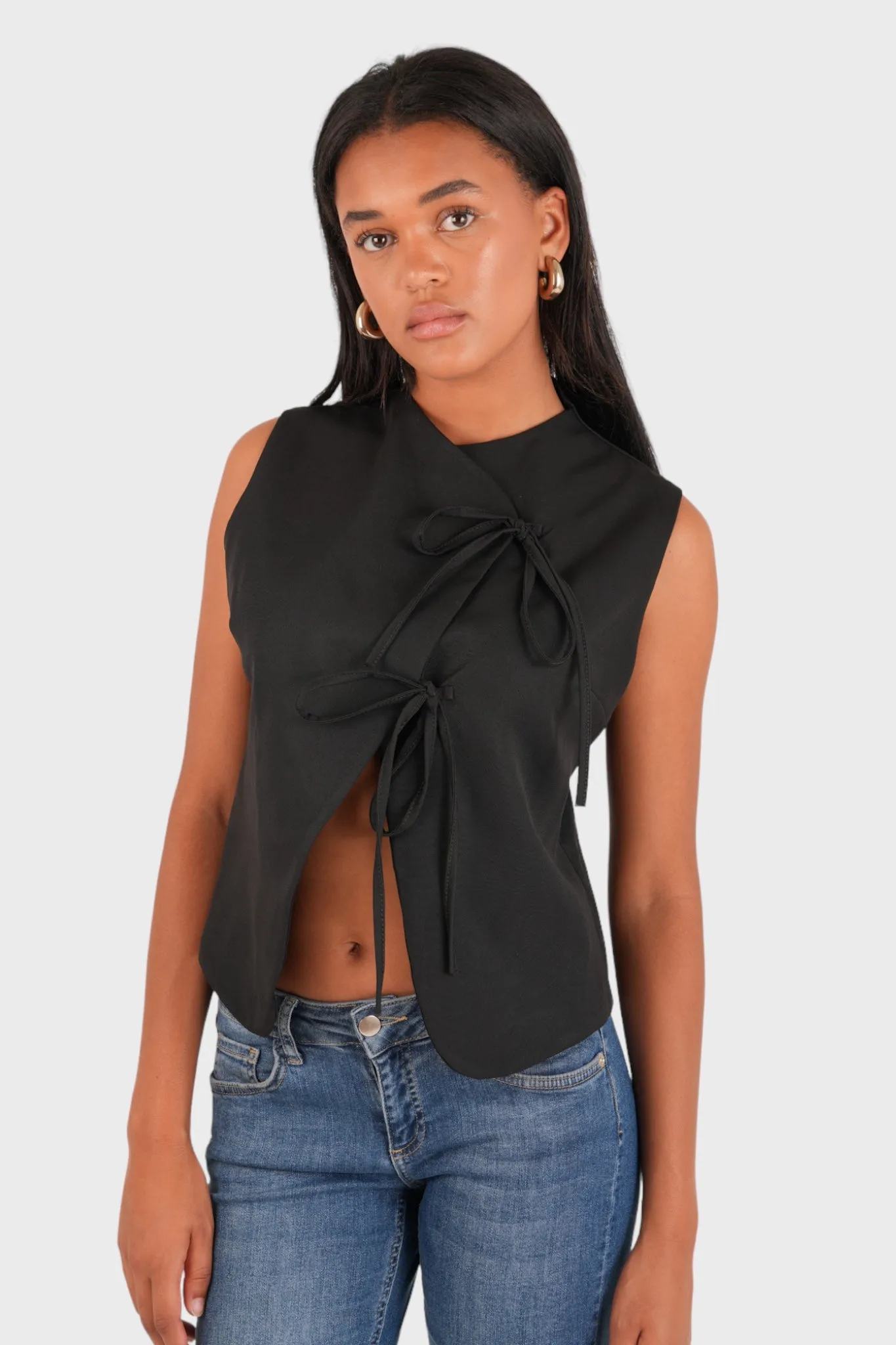"Elle" top black sold by Meet Me There