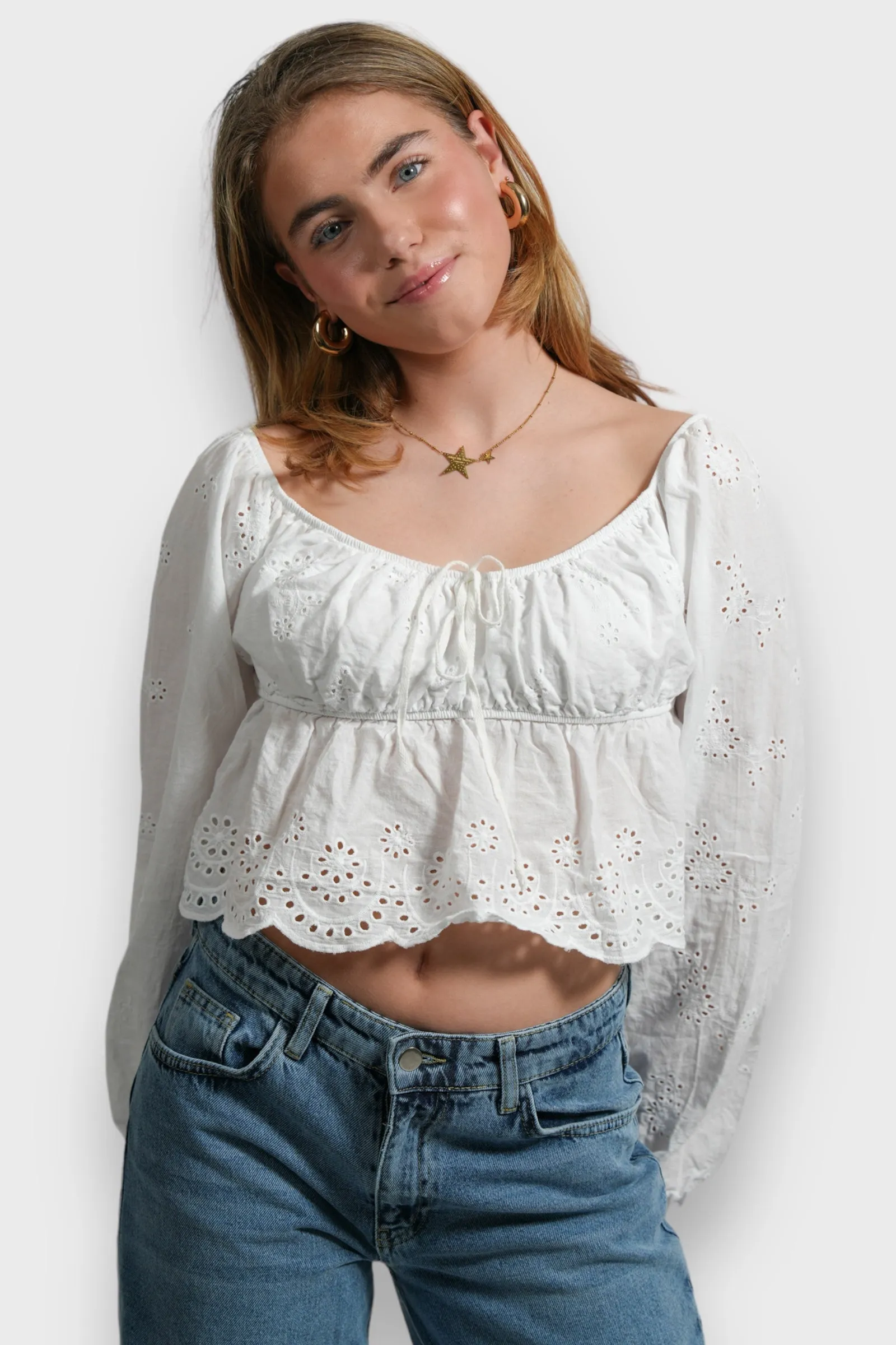 "Violet" top white sold by Meet Me There product image thumbnail 3