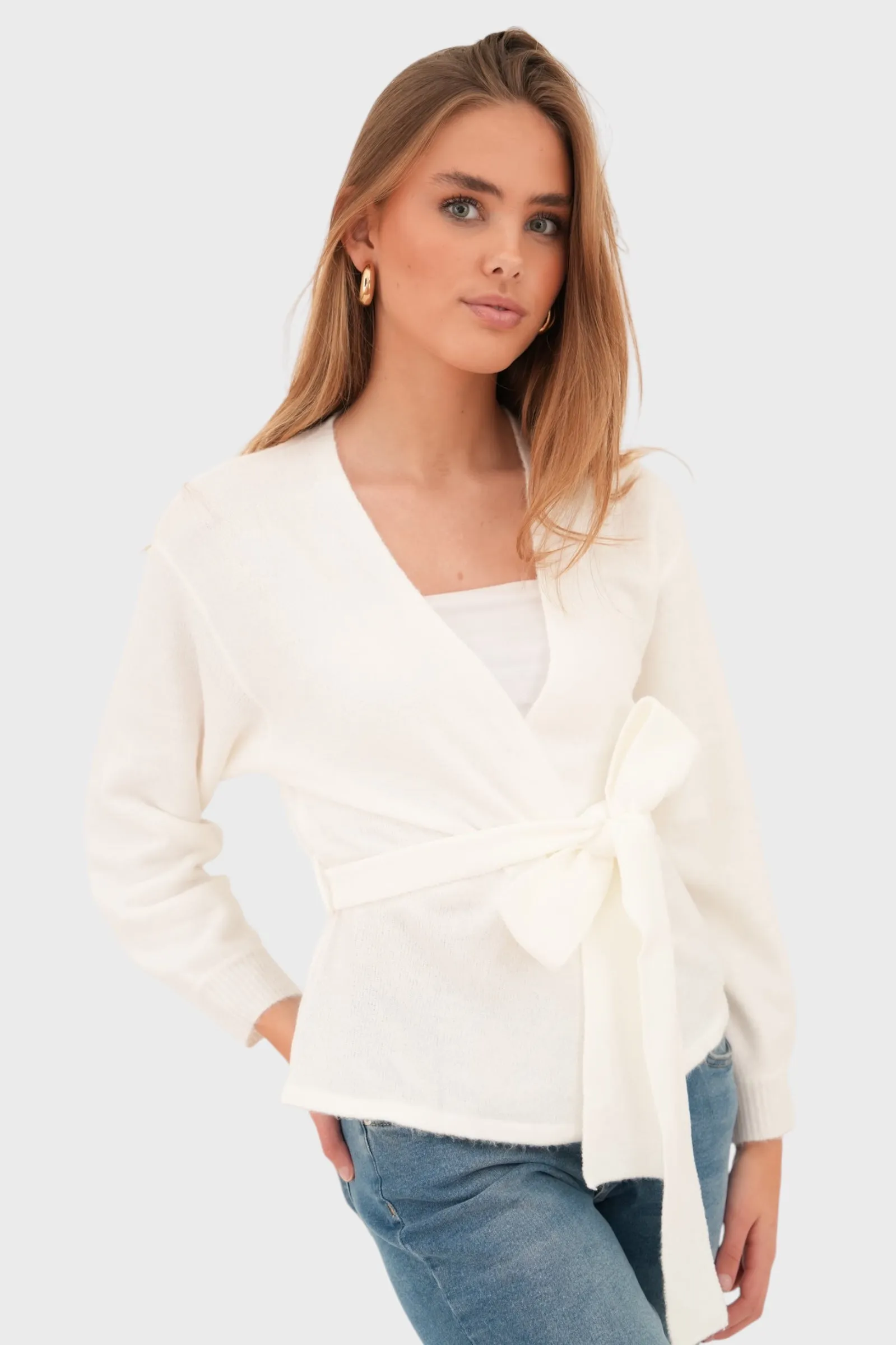 "Knitted" vest white sold by Meet Me There product image thumbnail 2