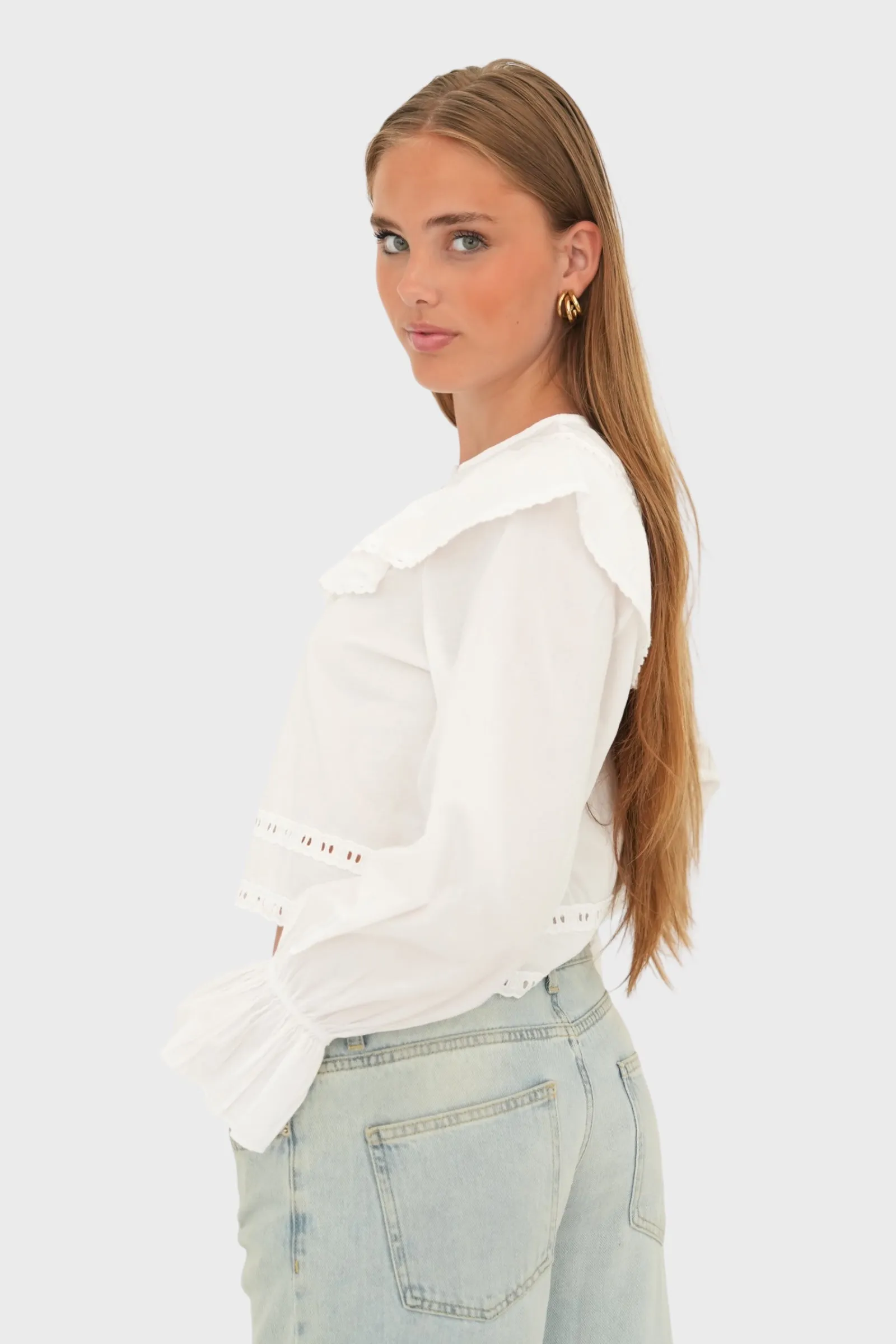 "Sweden" blouse white sold by Meet Me There product image thumbnail 4