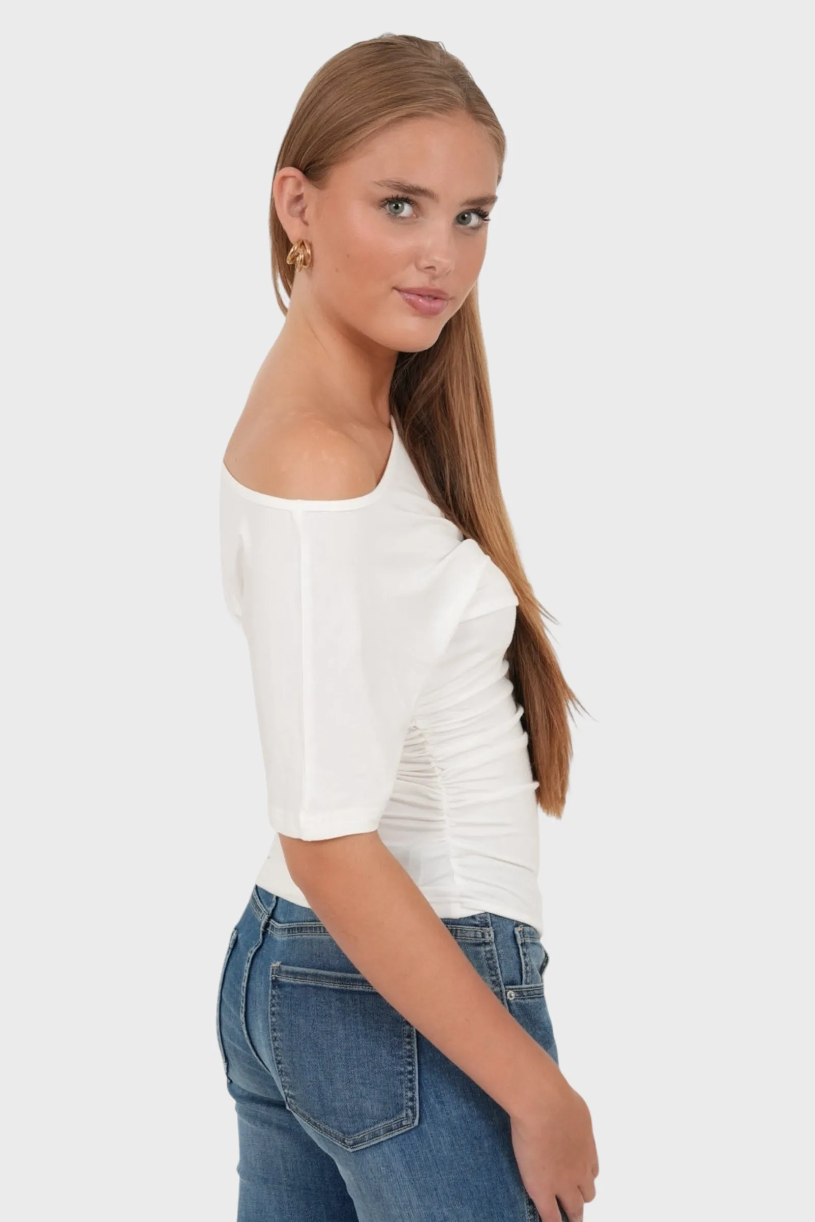 "Zara" top white sold by Meet Me There product image thumbnail 3