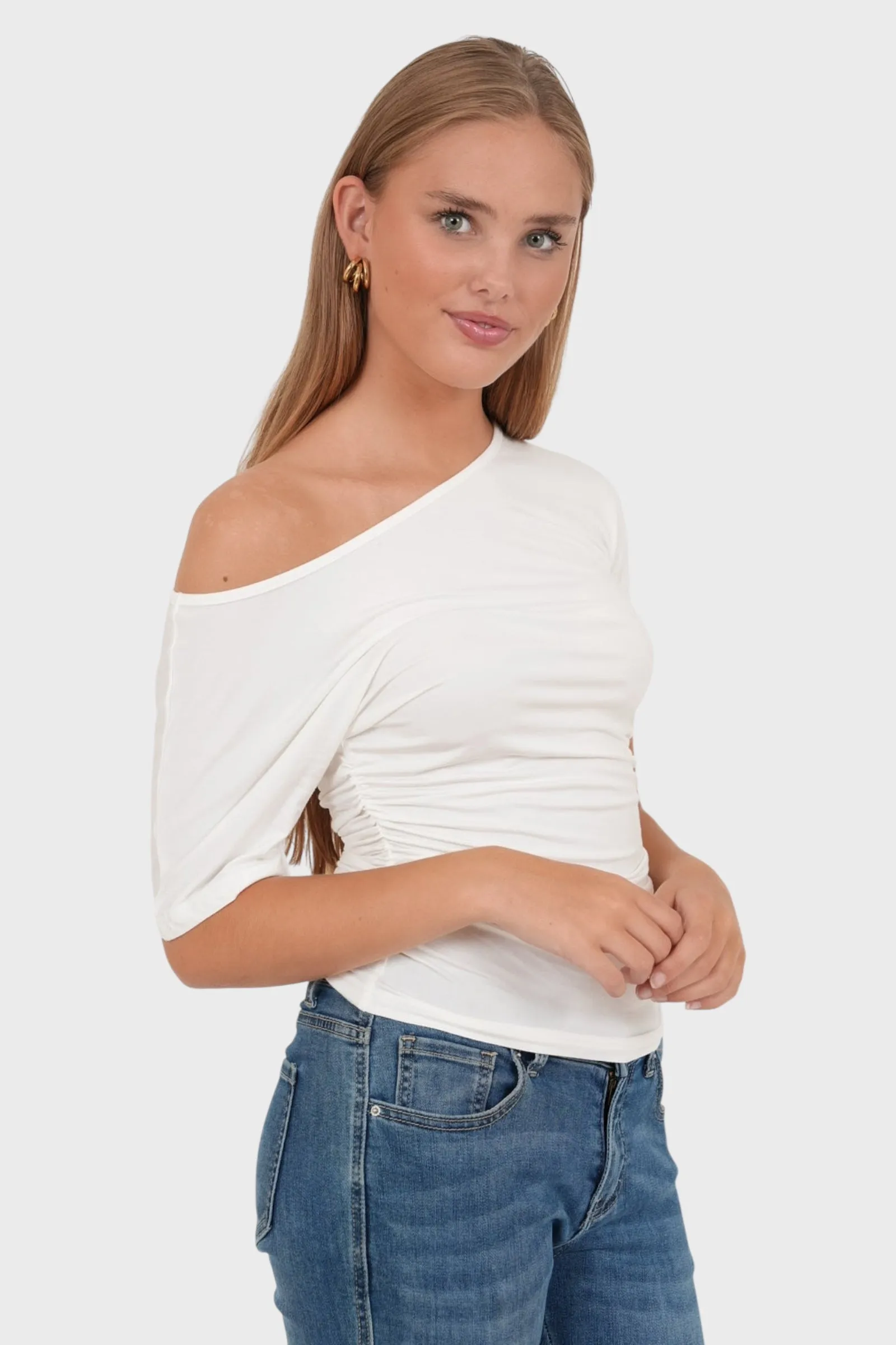 "Zara" top white sold by Meet Me There product image thumbnail 2