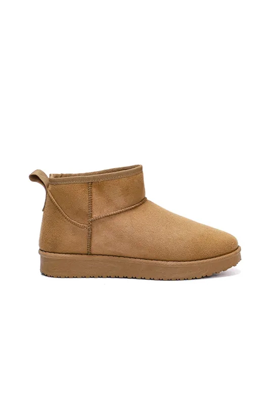 "Cozy" boots camel sold by Meet Me There