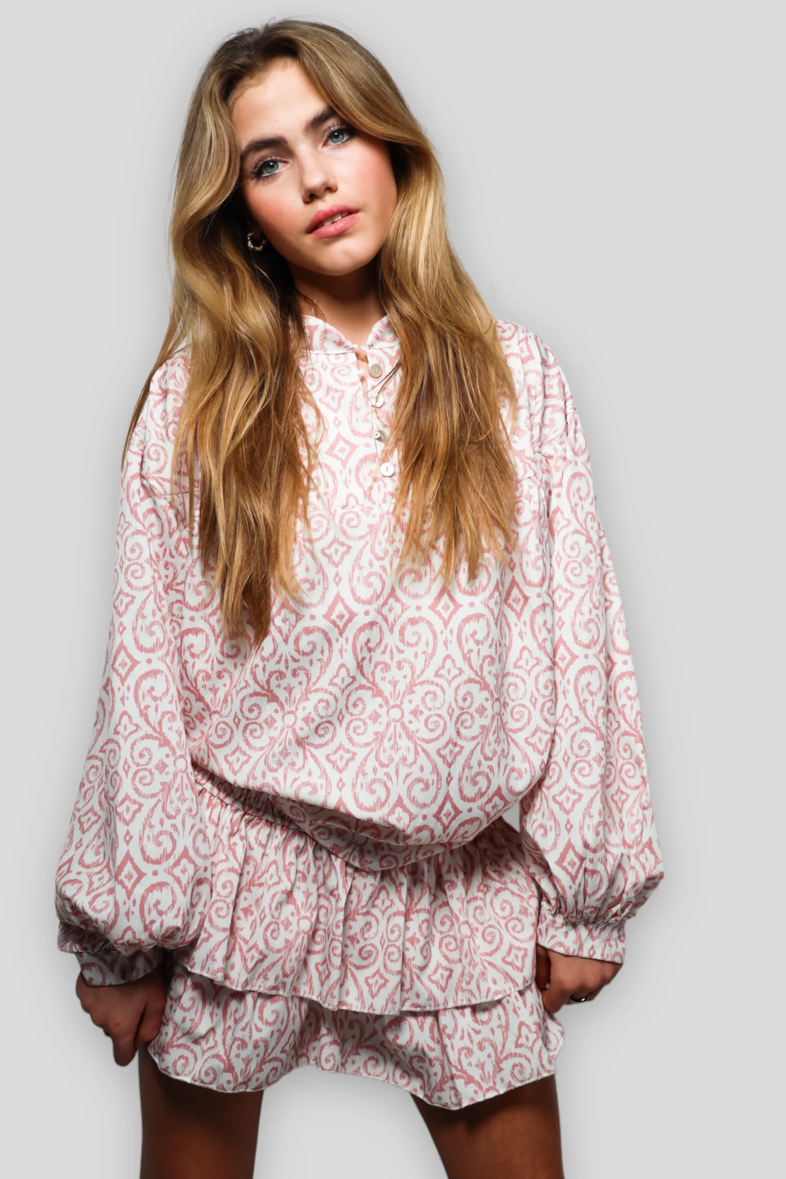 "Florence" blouse pink sold by Meet Me There product image thumbnail 2