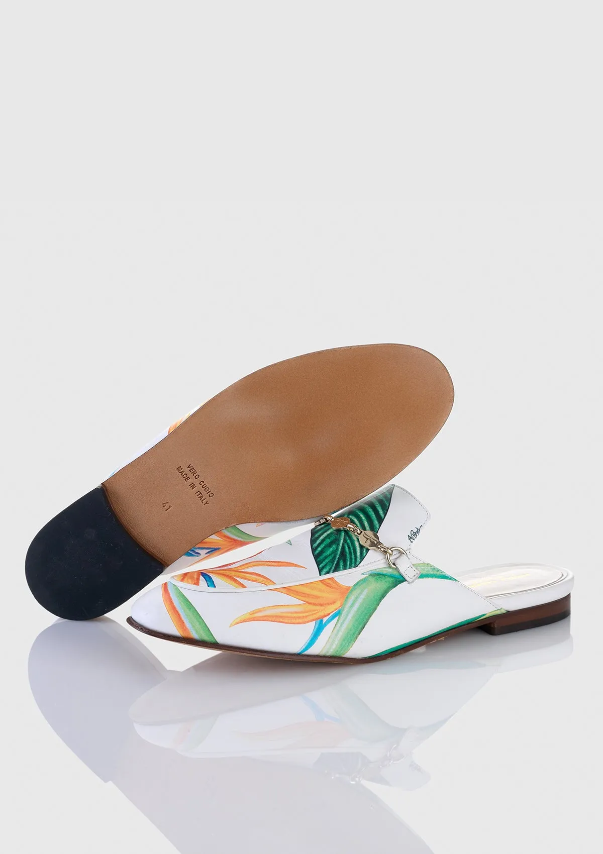 Sabot Corilla sold by Angela Carpio product image thumbnail 2