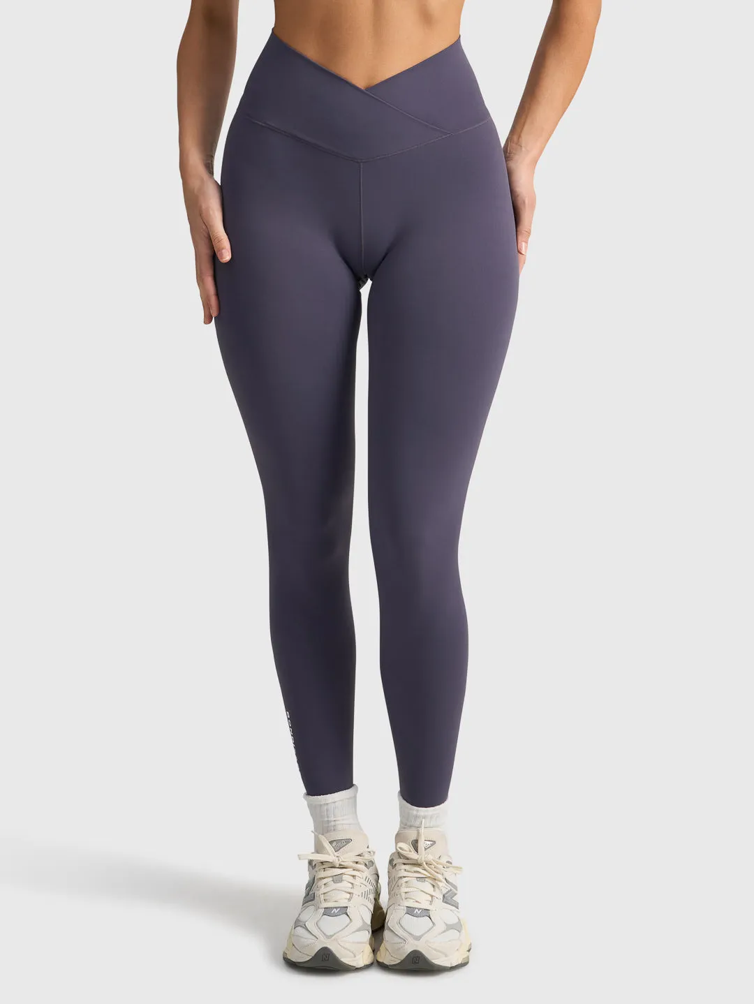BASE V LEGGING FULL LENGTH - Shadow sold by Bondi Active product image thumbnail 2