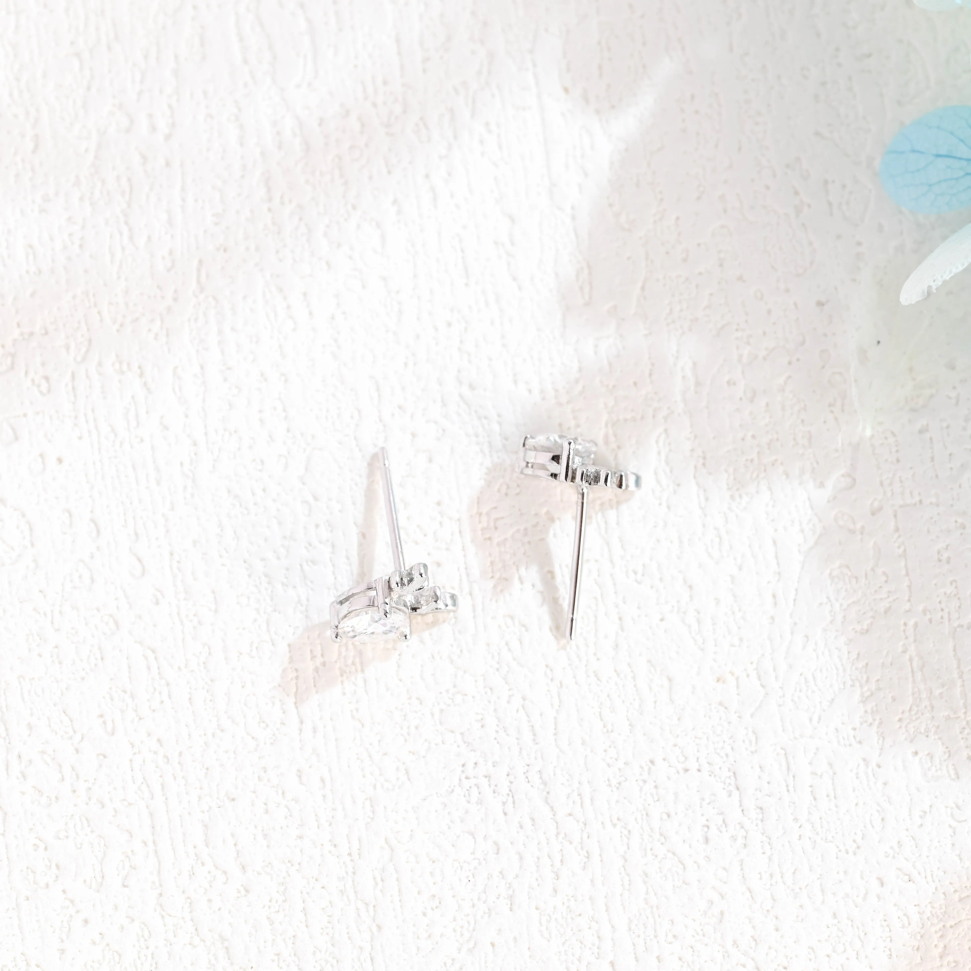 Solid Gold Fairy Deer Round Cut Moissanite Earrings Stud sold by Causyou product image thumbnail 5