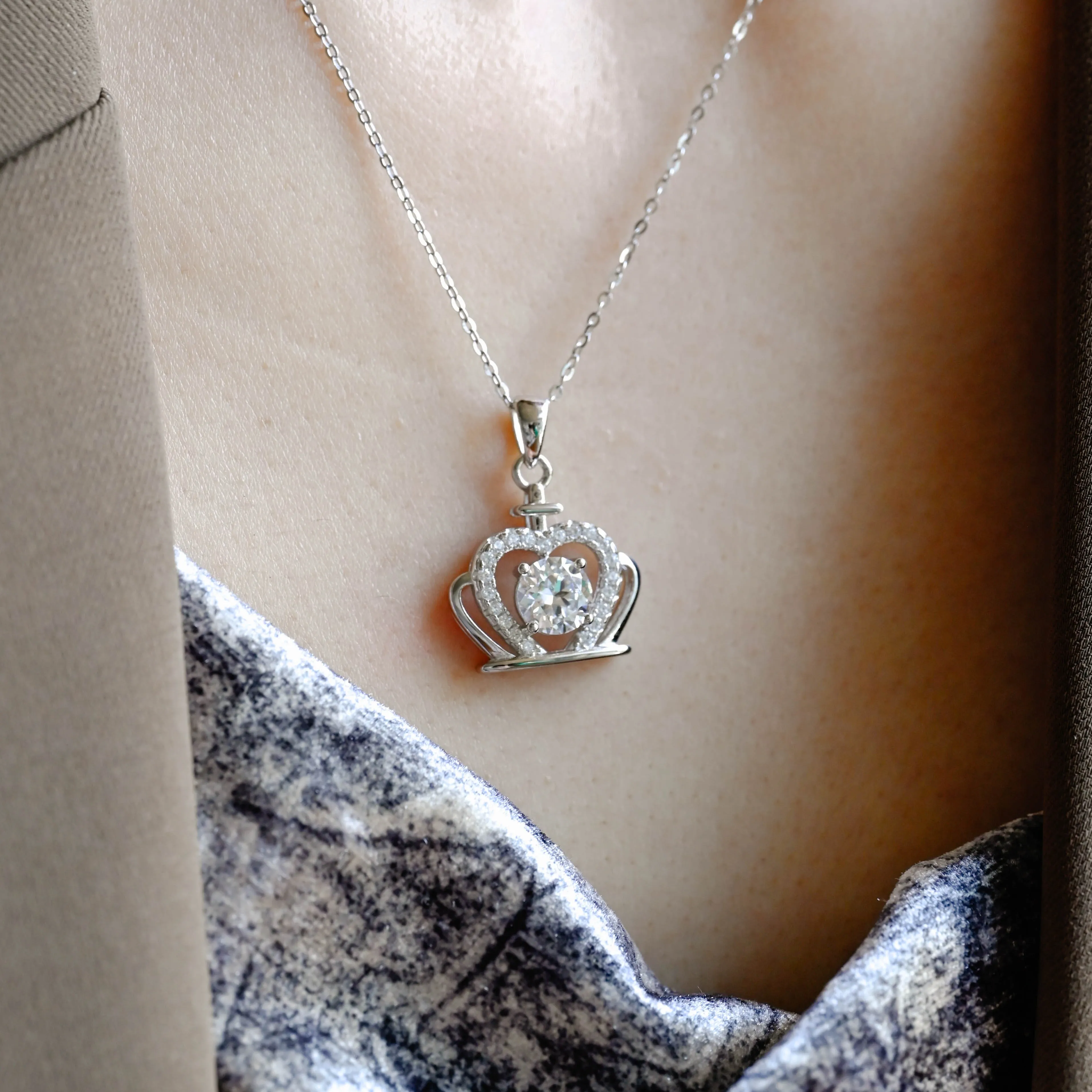 Solid Gold Round Cut Moissanite Pendant, Queen Style Necklace, Anniversary Gift for Women, Wife sold by Causyou product image thumbnail 4
