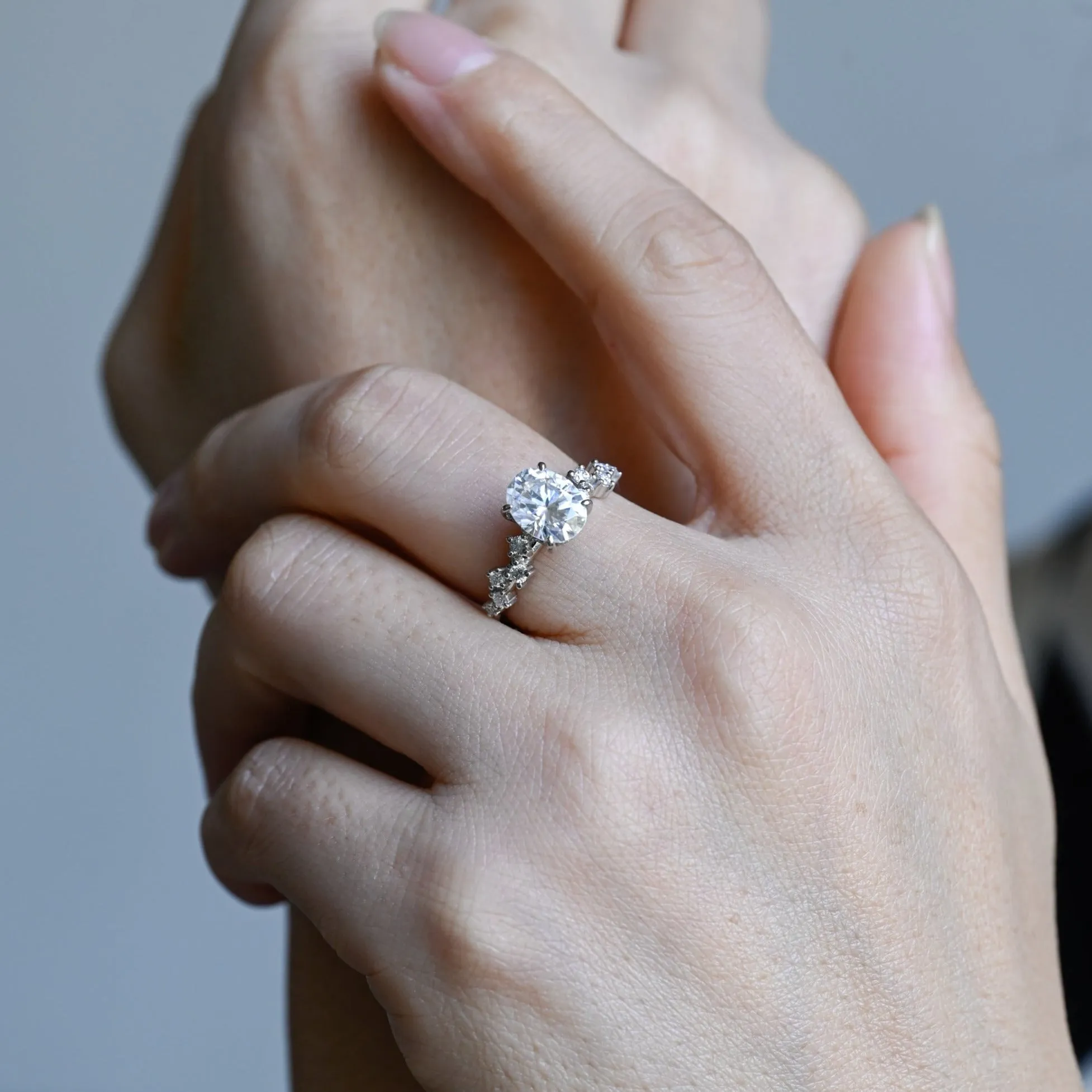 Solid Gold Side Cluster Oval Cut Moissanite Engagement Ring sold by Causyou product image thumbnail 3