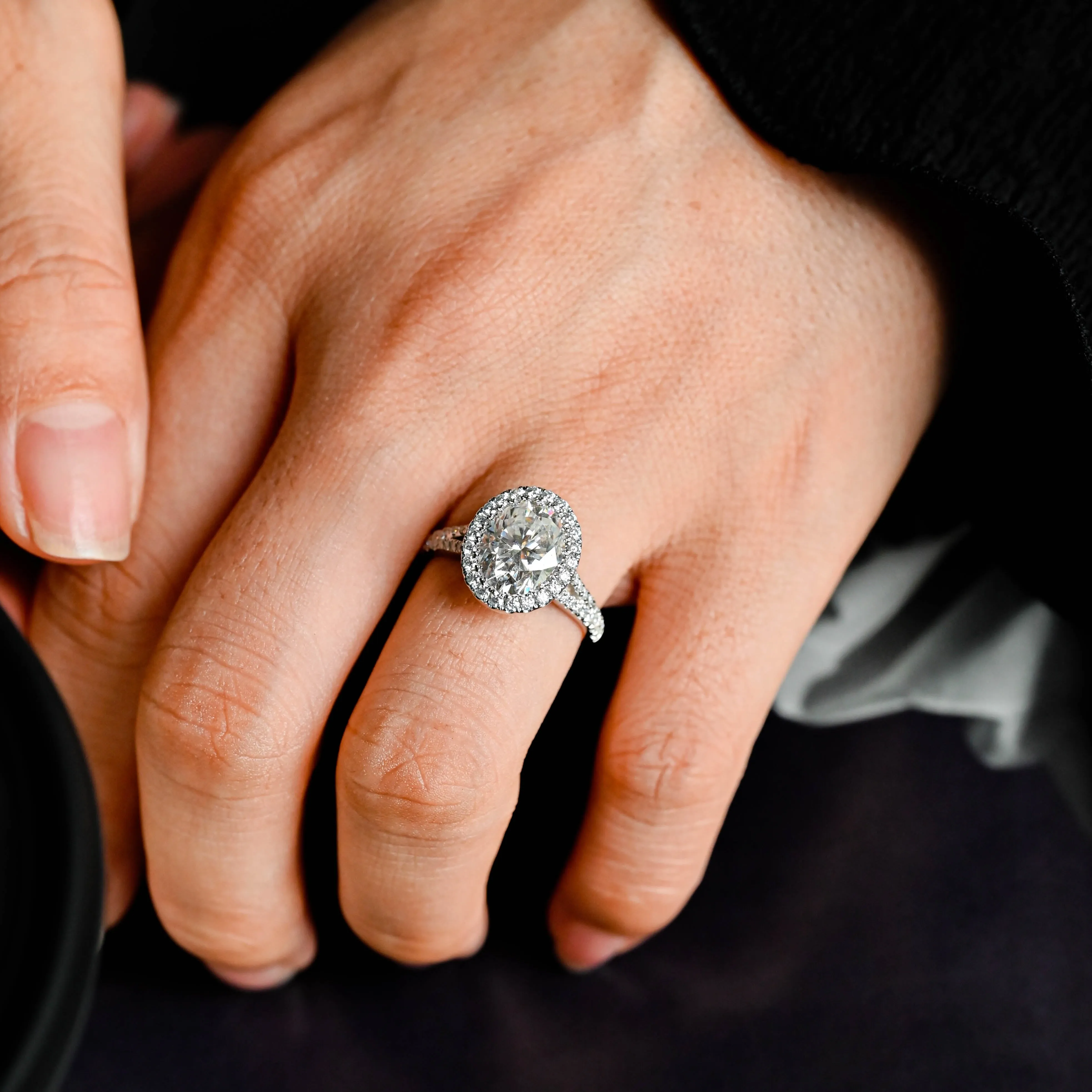 Solid Gold Split Shank Halo Oval Cut Moissanite Engagement Ring sold by Causyou product image thumbnail 2