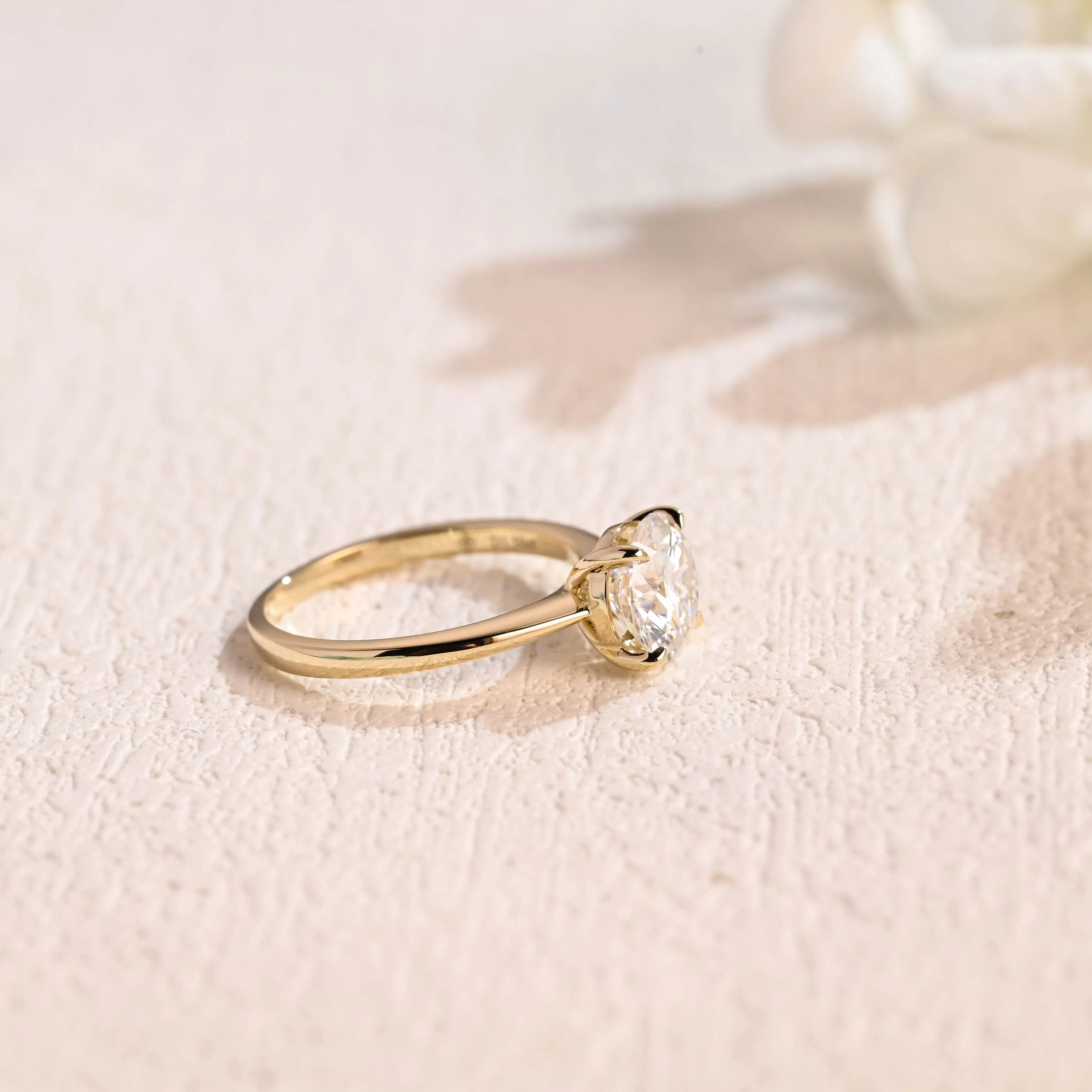 Solid Gold Knife Edge Solitaire Round Moissanite Engagement Ring sold by Causyou product image thumbnail 4