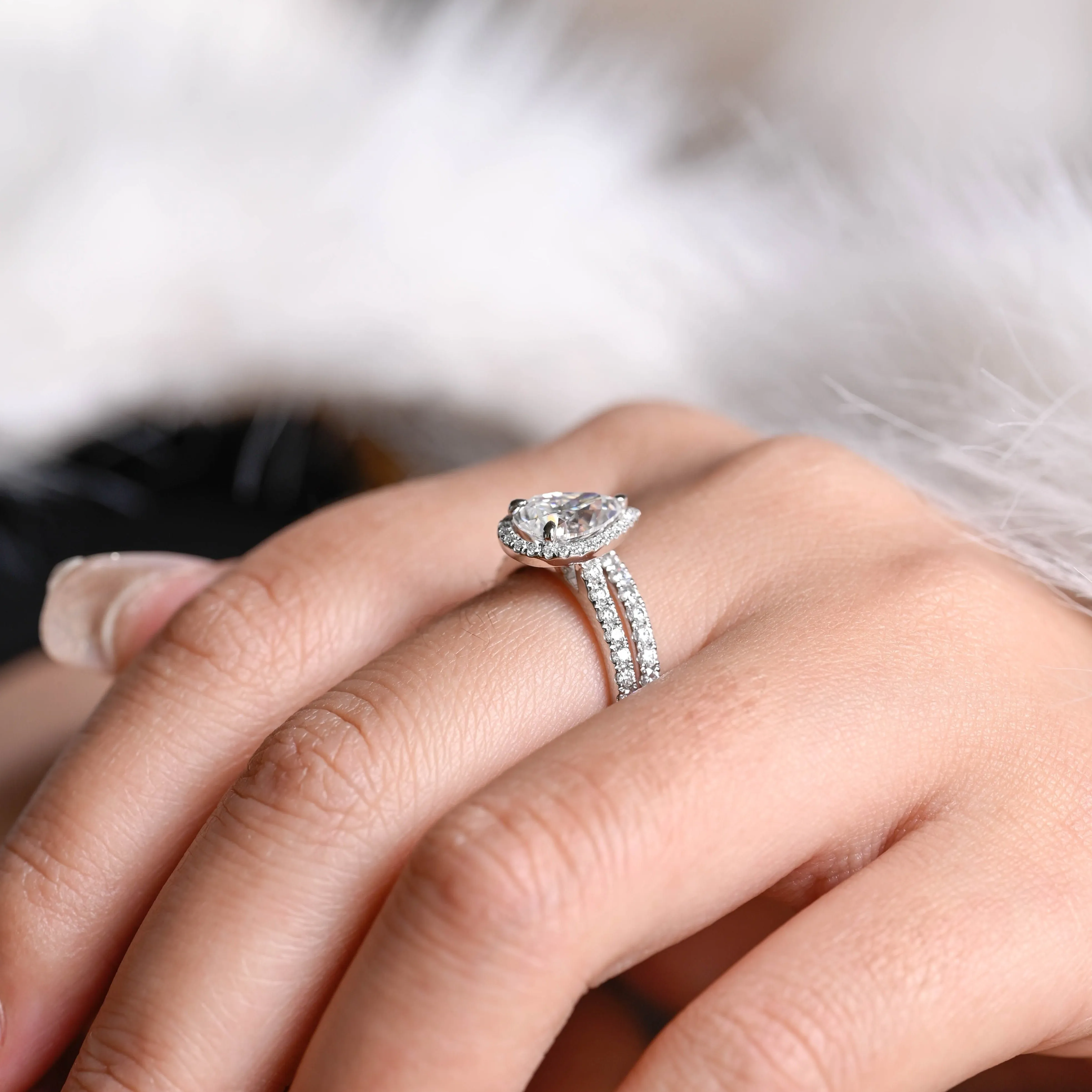 Solid Gold Halo Pear Cut Moissanite Engagement Ring and Wedding Ring Set sold by Causyou product image thumbnail 4