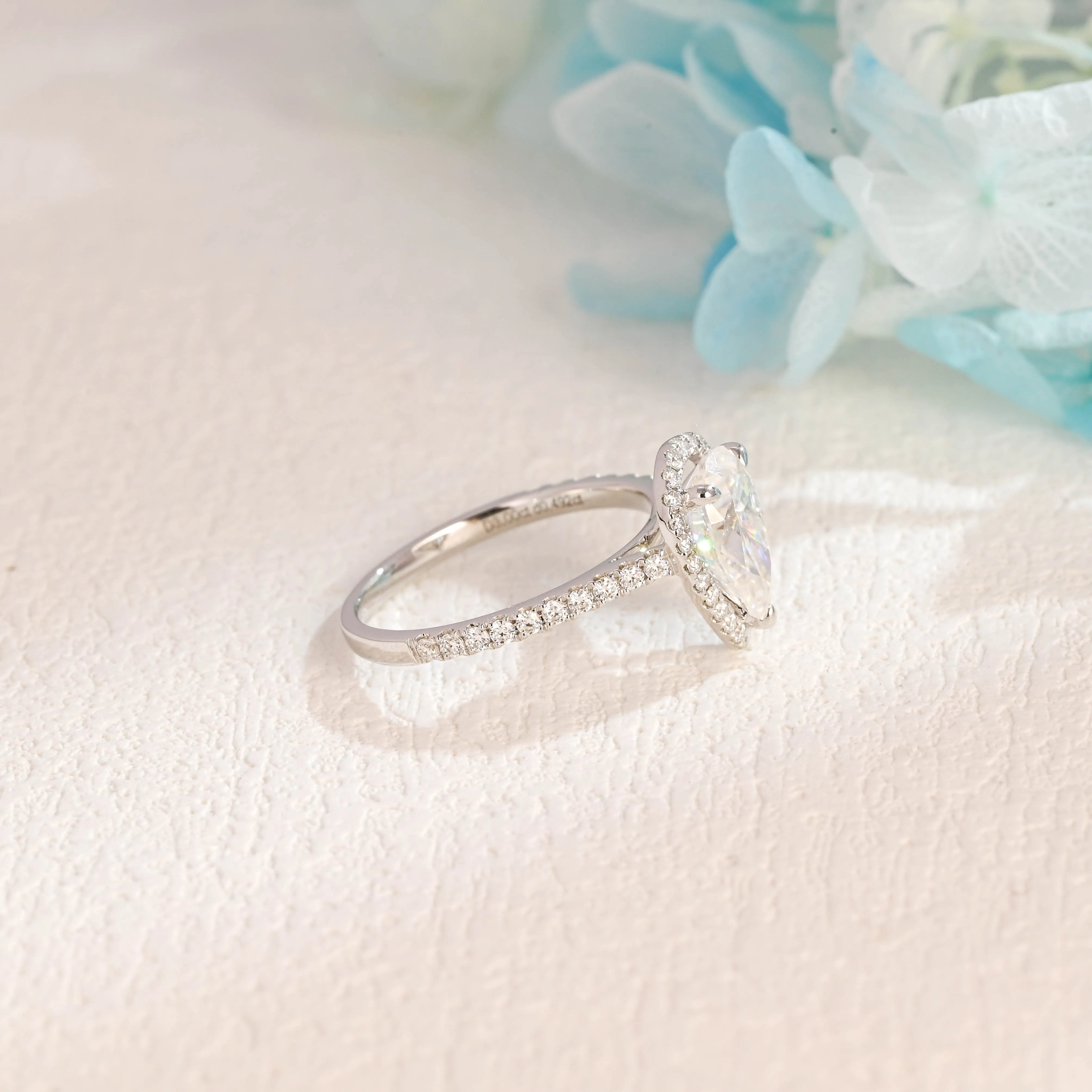 Solid Gold Pear Cut Moissanite Engagement Ring Halo Ring sold by Causyou product image thumbnail 4