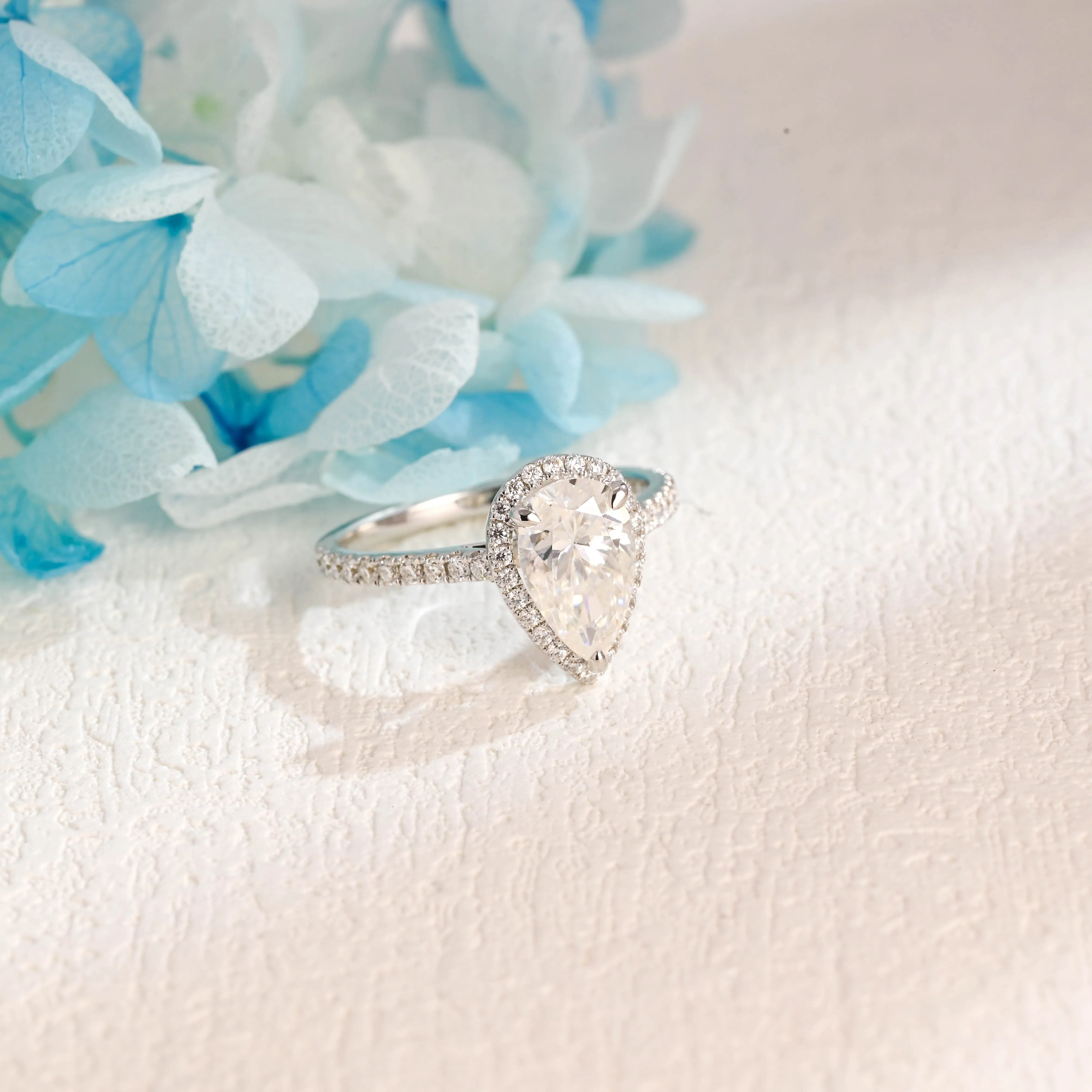 Solid Gold Pear Cut Moissanite Engagement Ring Halo Ring sold by Causyou product image thumbnail 3