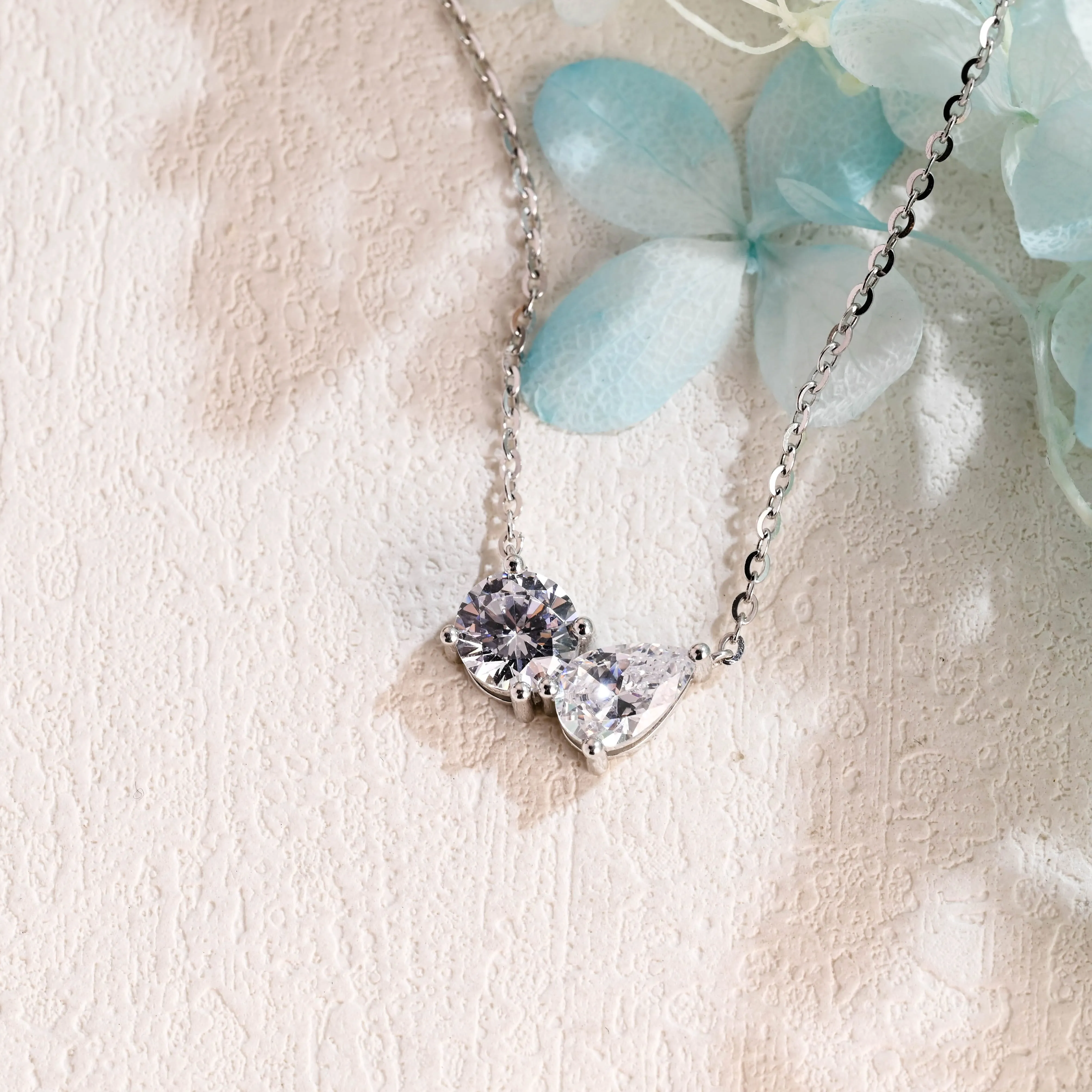 Solid Gold Toi Et Moi Pear Cut & Round Cut Moissanite Pendant sold by Causyou product image thumbnail 5