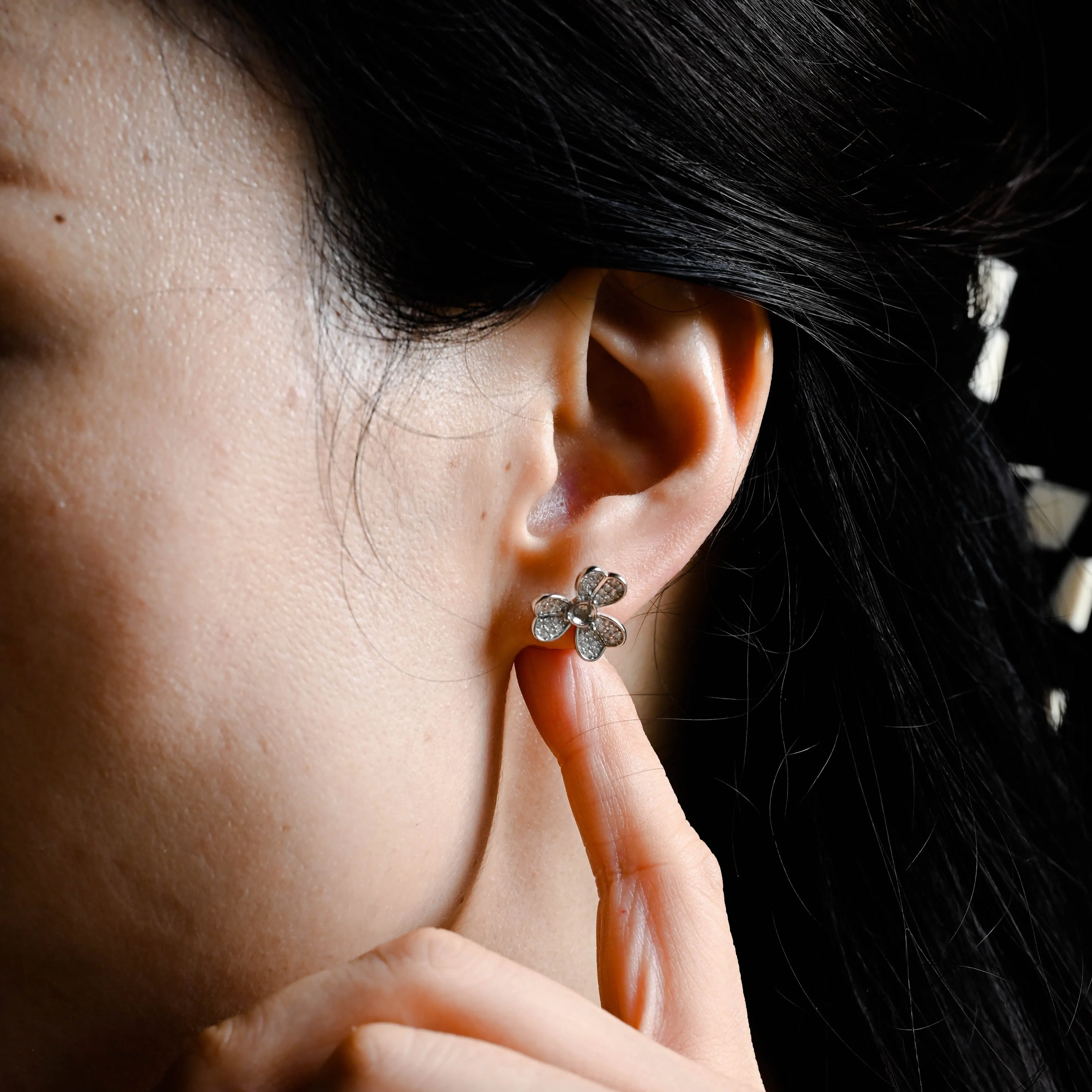 Solid Gold Clover Round Cut Moissanite Earring Studs sold by Causyou product image thumbnail 2