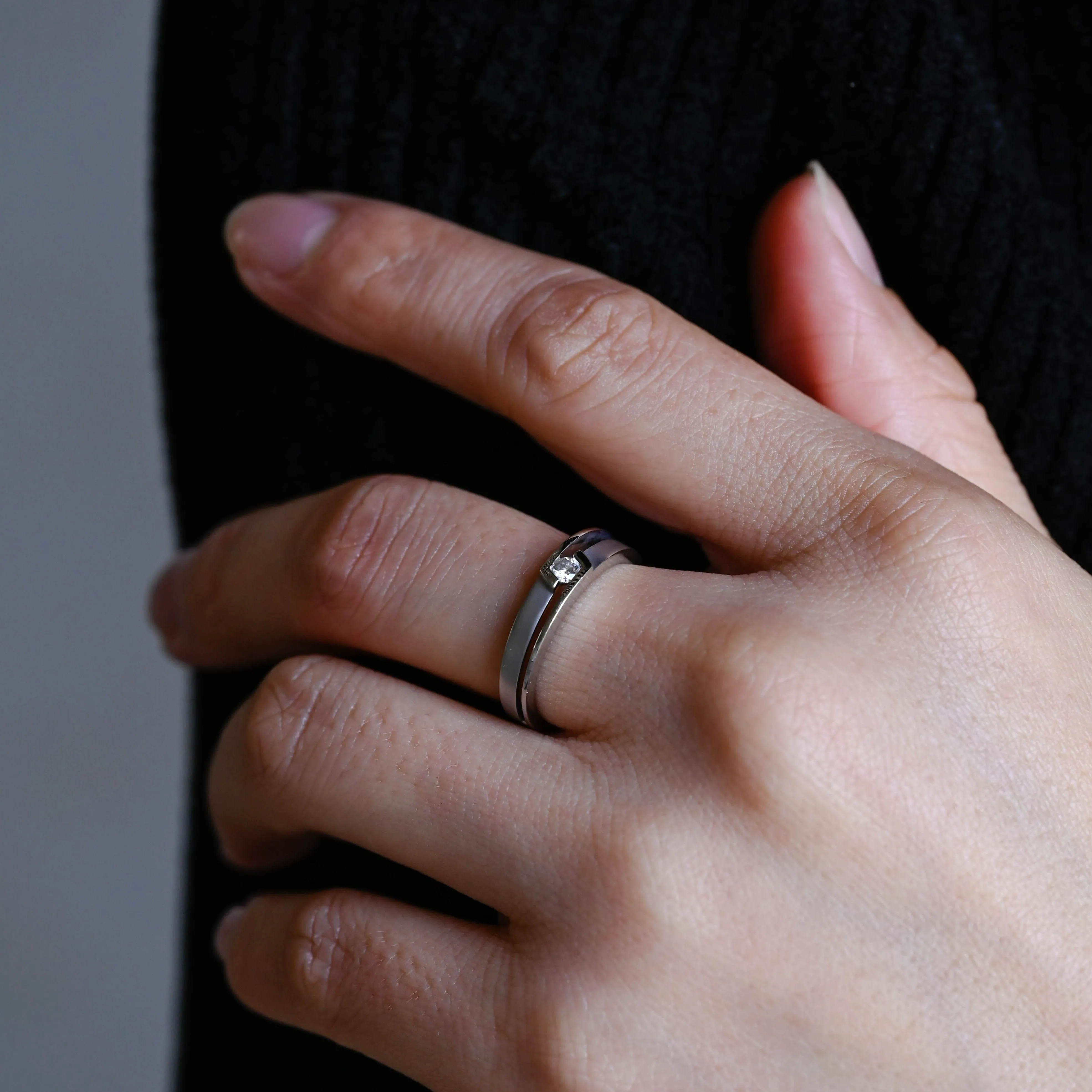 Solid Gold Round Cut Moissanite Wedding Band for Men sold by Causyou product image thumbnail 3