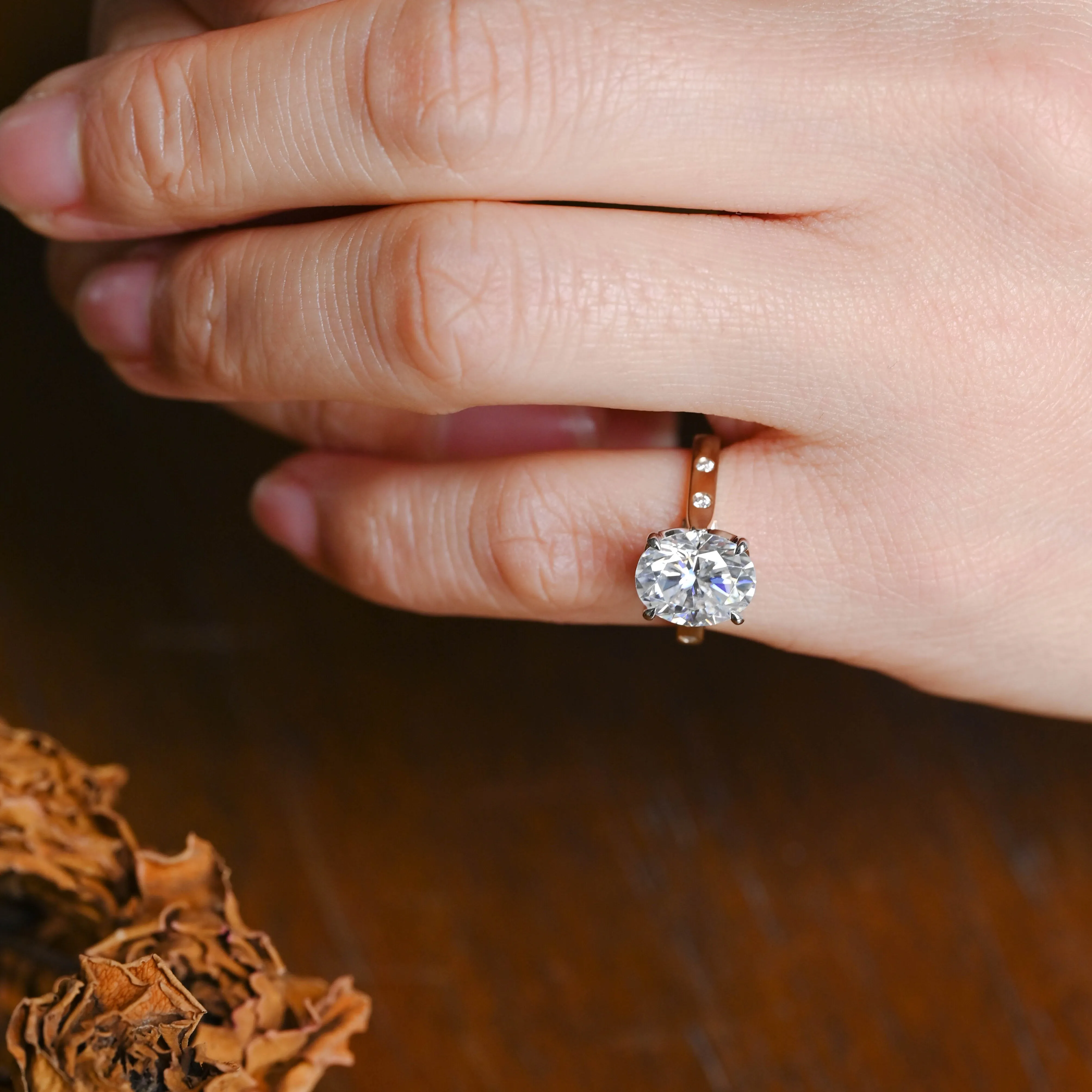 Solid Gold 2.5mm Width Oval Cut Moissanite Engagement Ring sold by Causyou product image thumbnail 3