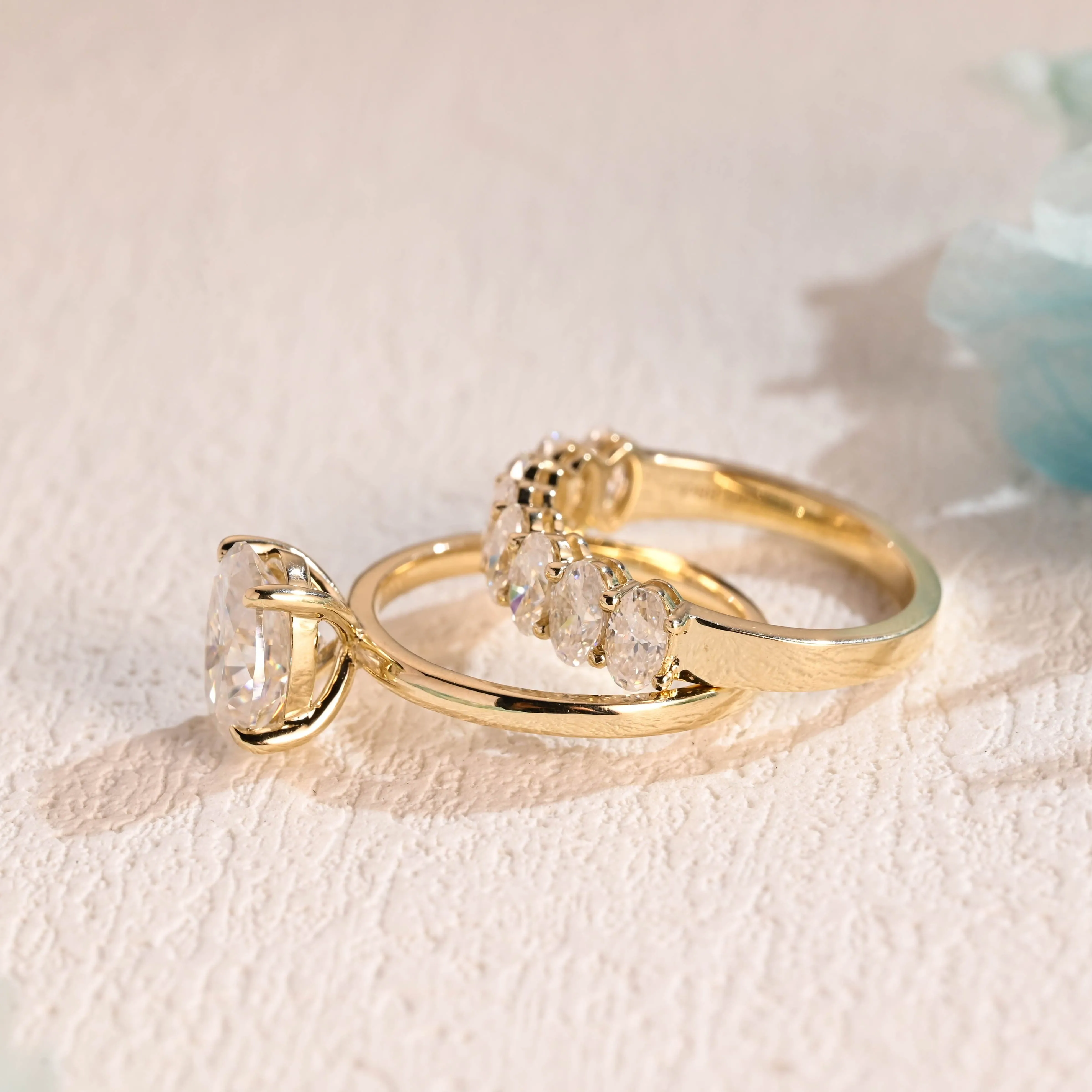 Solid Gold Solitaire Oval Cut Moissanite Engagement Ring Set sold by Causyou product image thumbnail 5