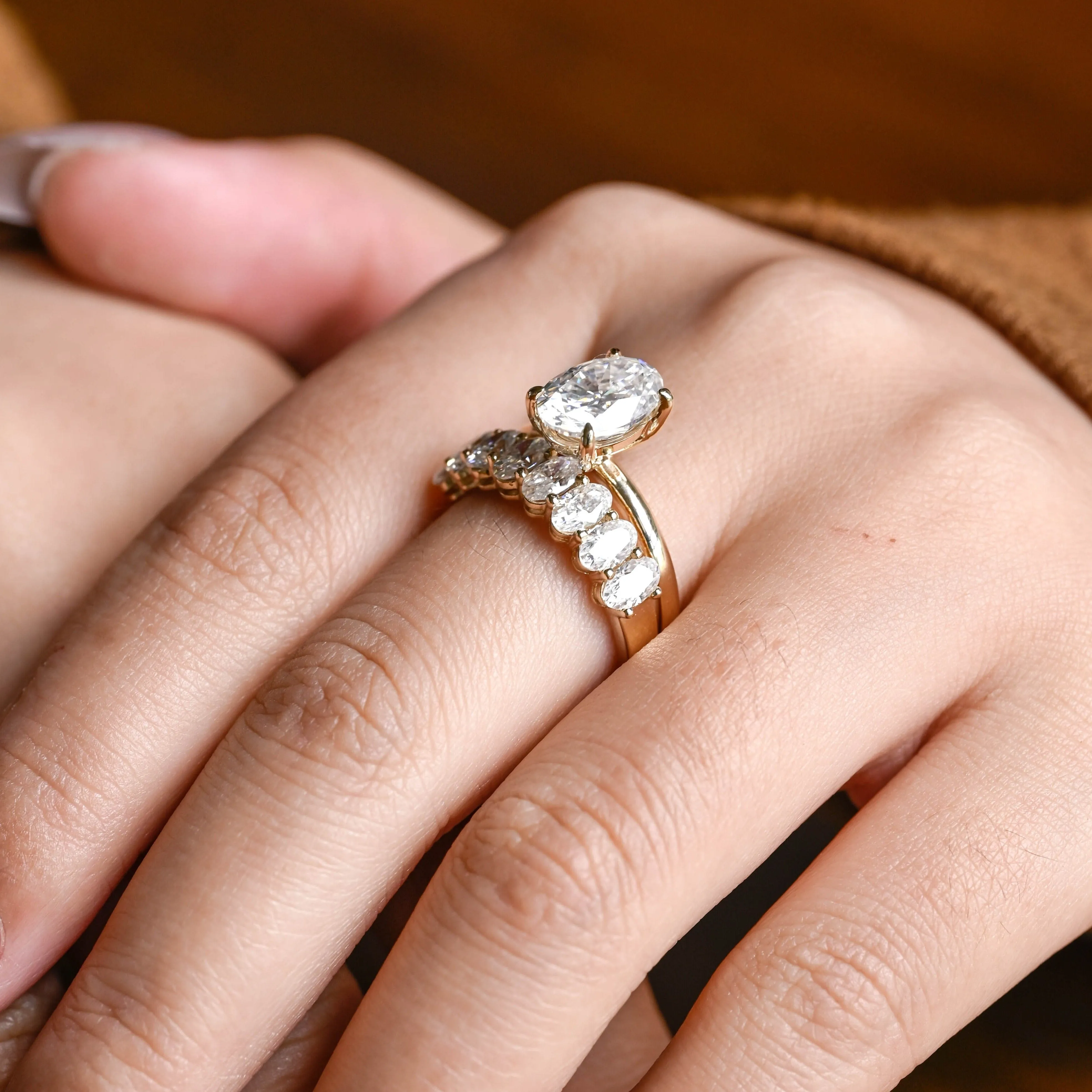 Solid Gold Solitaire Oval Cut Moissanite Engagement Ring Set sold by Causyou product image thumbnail 4