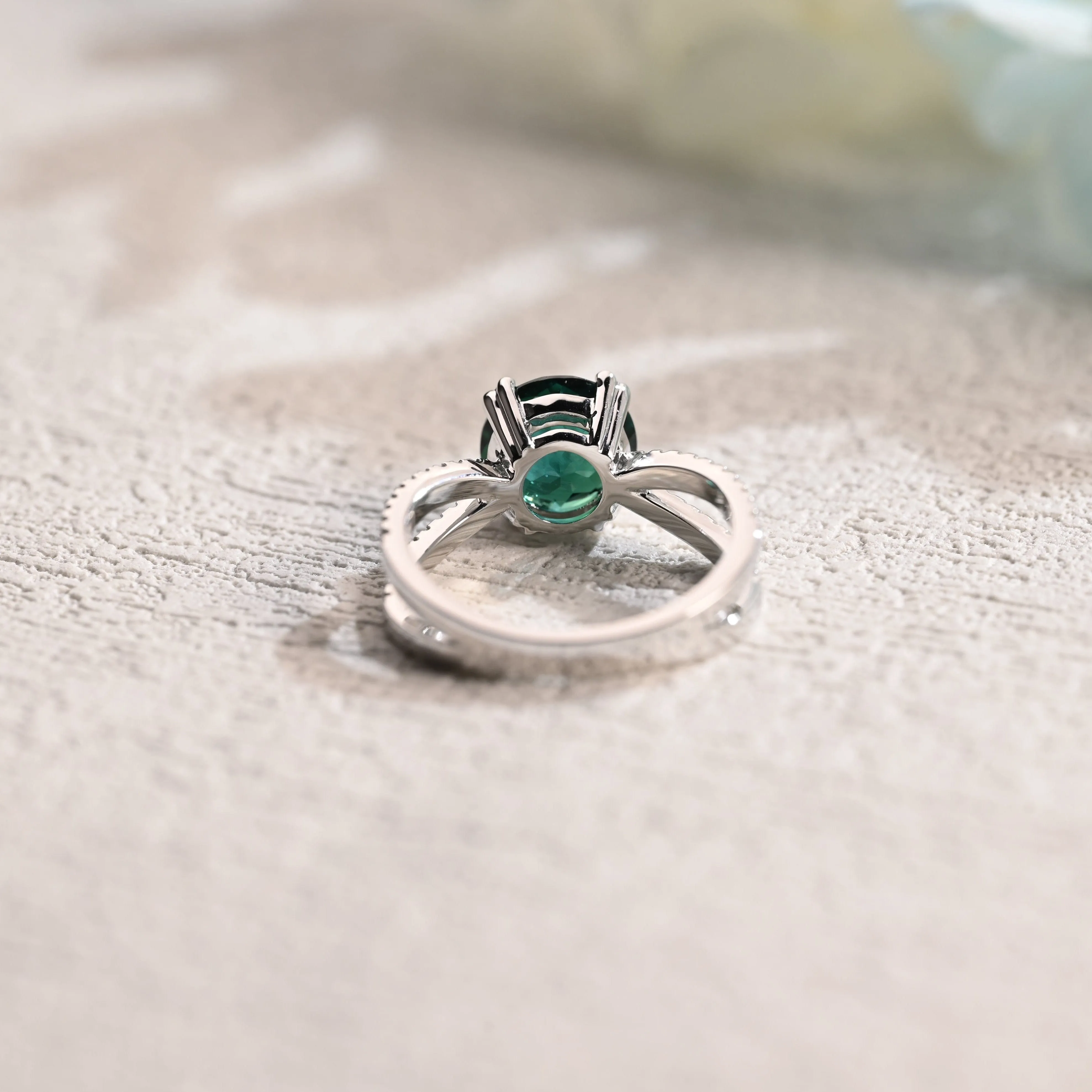 Solid Gold Split Shank Round Cut Lab Emerald Engagement Ring sold by Causyou product image thumbnail 3
