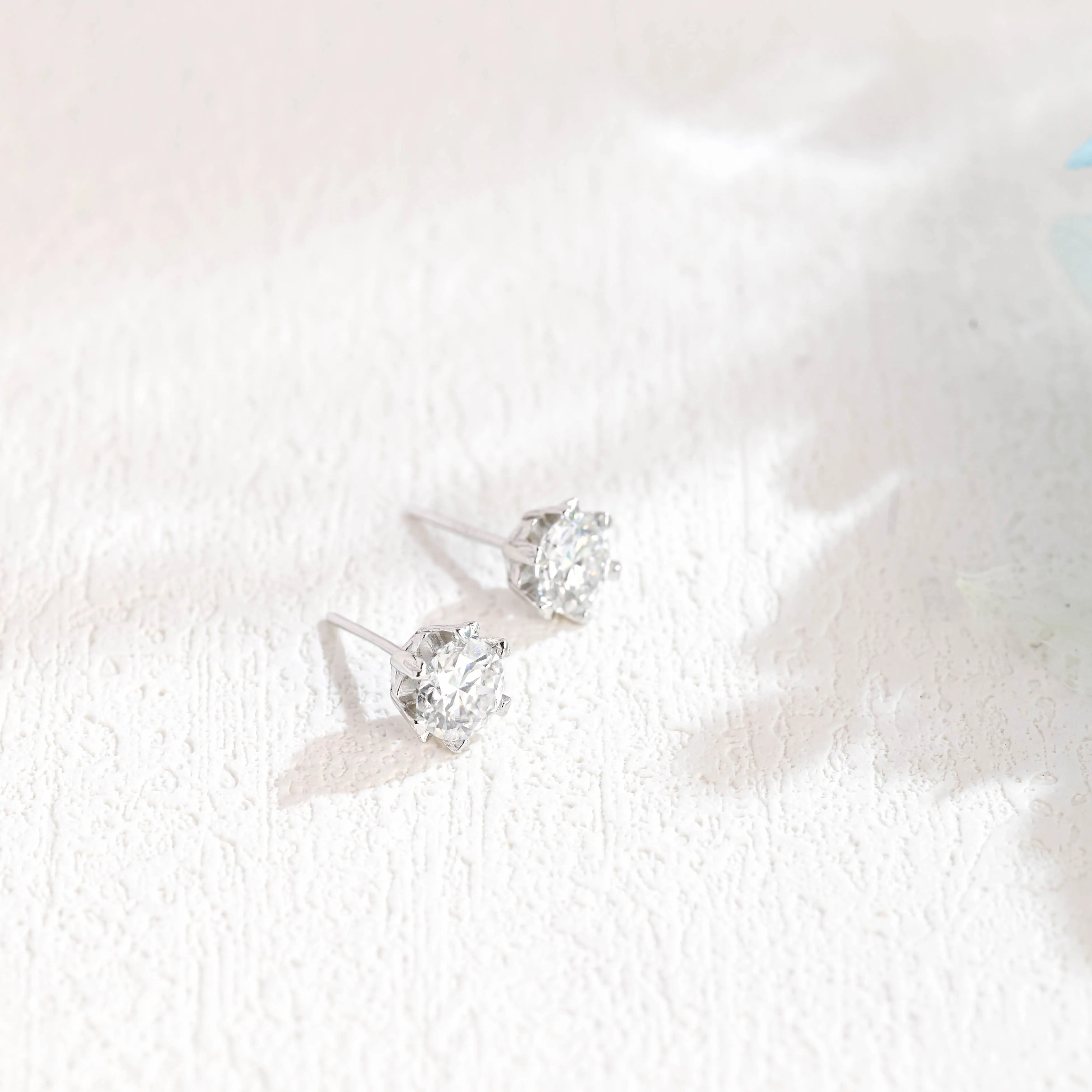 Solid Gold Round Cut Moissanite Earrings Studs sold by Causyou product image thumbnail 5