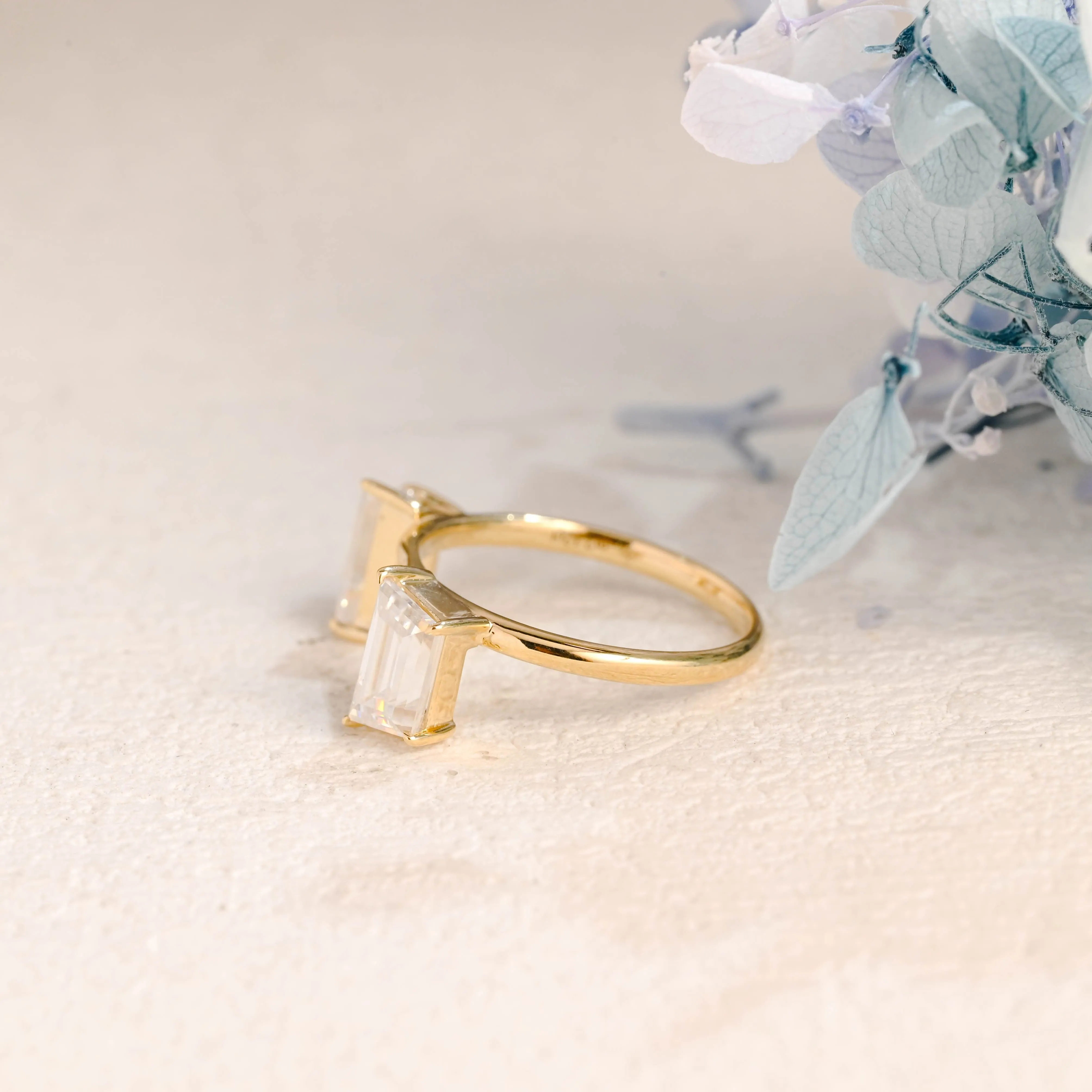 Solid Gold Open Trapezoid Cut Moissanite Notched Wedding Band sold by Causyou product image thumbnail 4