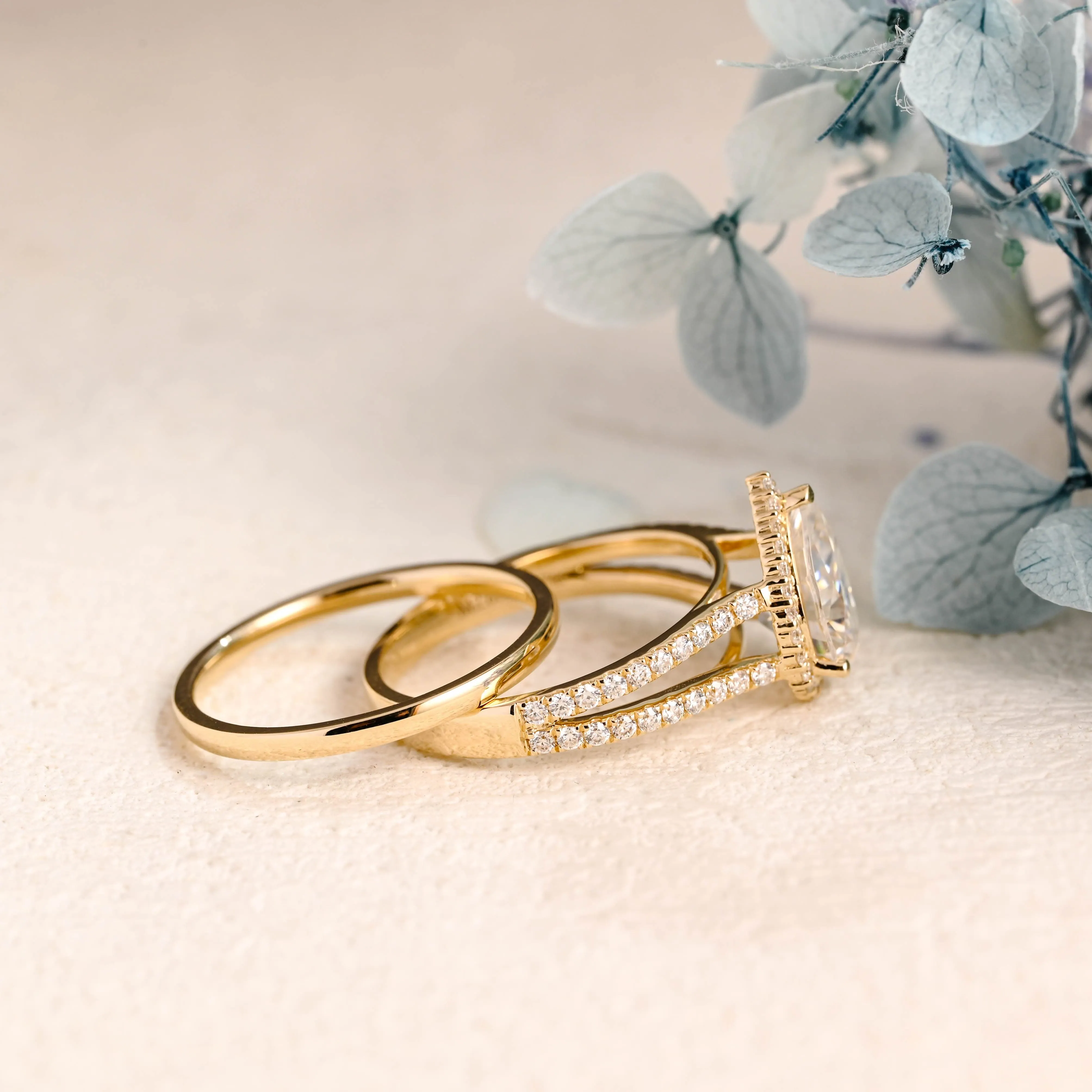 Solid Gold Pear Cut Moissanite Engagement Ring and Wedding Ring Set sold by Causyou product image thumbnail 4