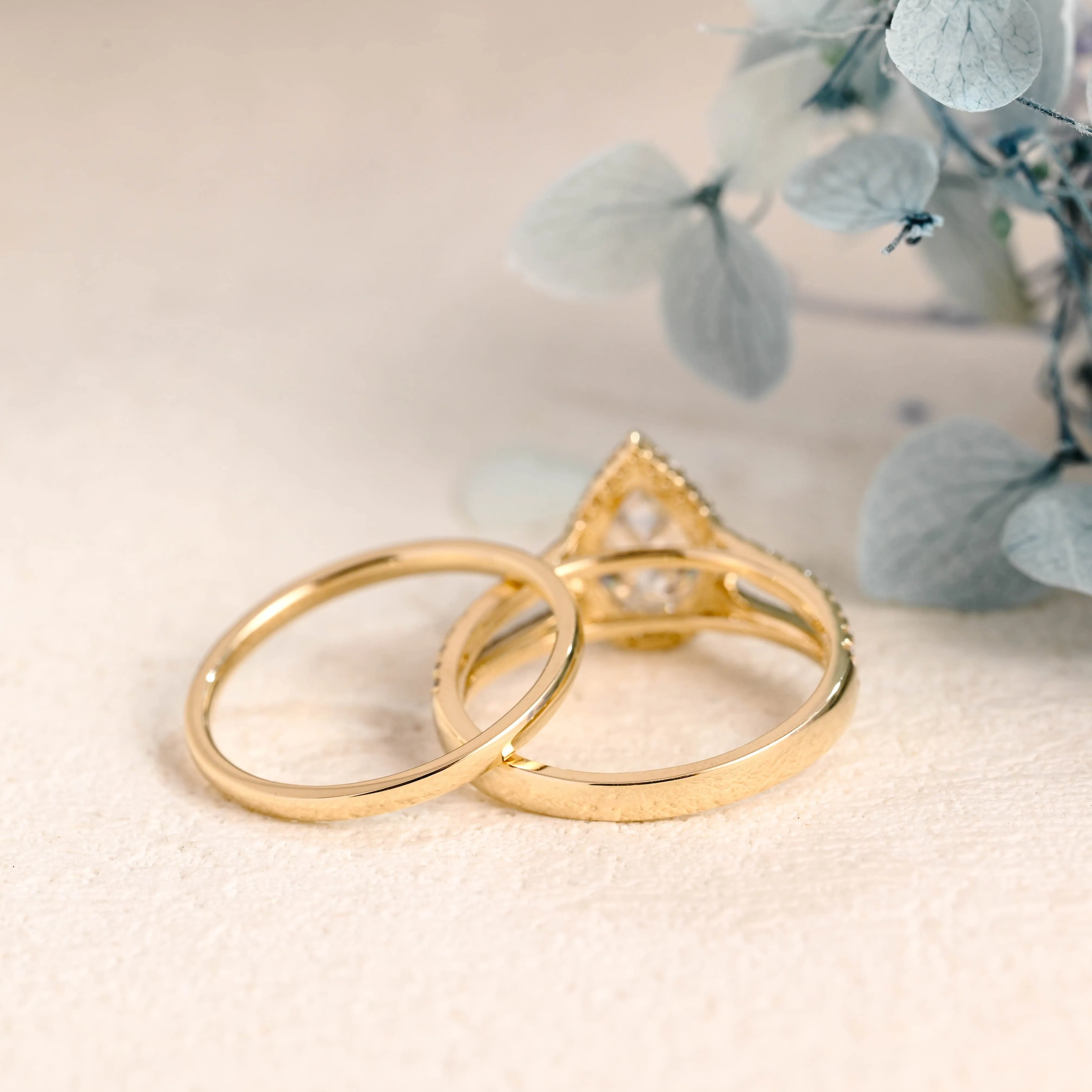 Solid Gold Pear Cut Moissanite Engagement Ring and Wedding Ring Set sold by Causyou product image thumbnail 5
