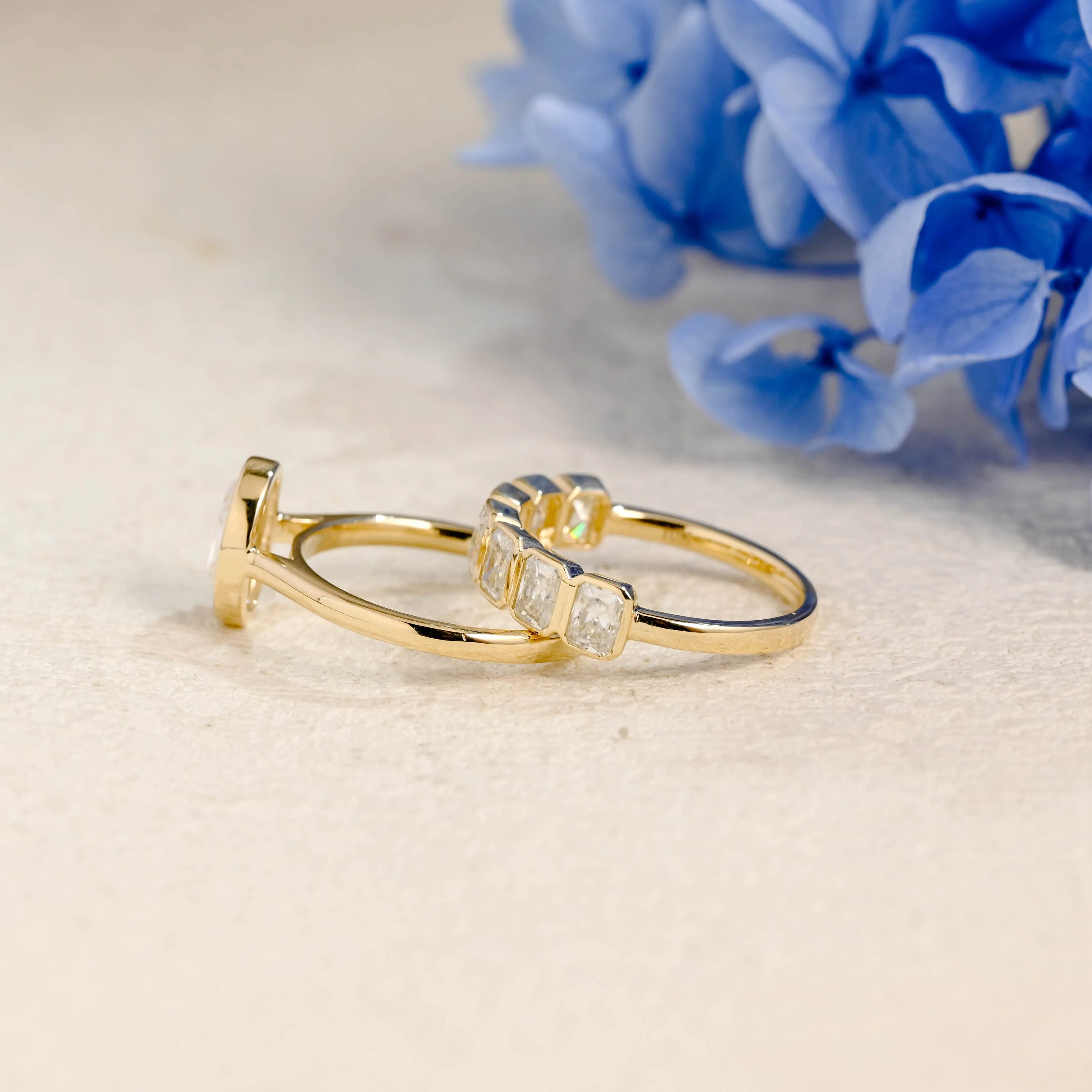 Solid Gold Solitaire Oval Cut Moissanite Engagement Ring Set sold by Causyou product image thumbnail 5