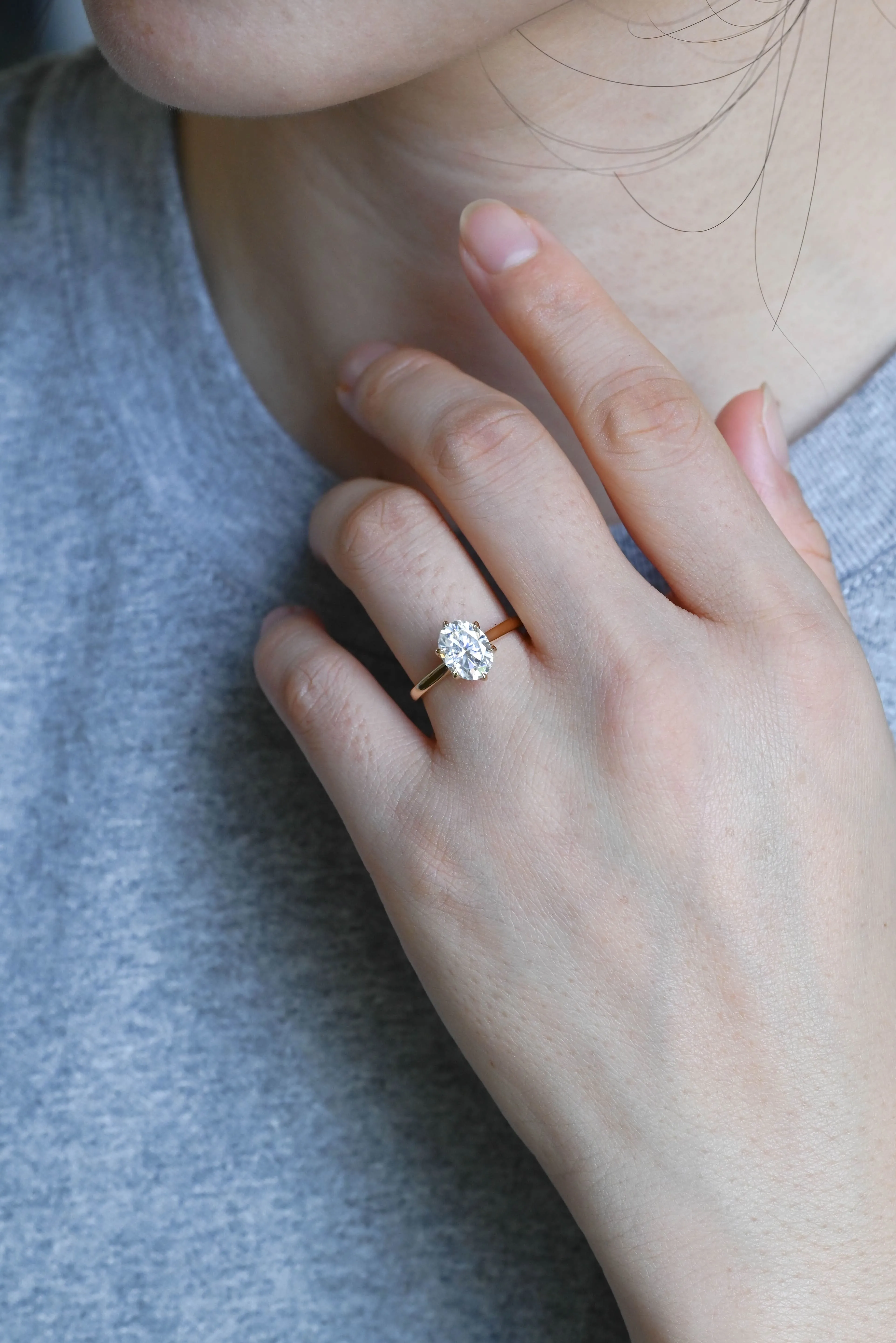 Solid Gold D/VS1 Cathedral Tulip Setting Oval Cut Lab Grown Diamond Engagement Ring sold by Causyou product image thumbnail 4