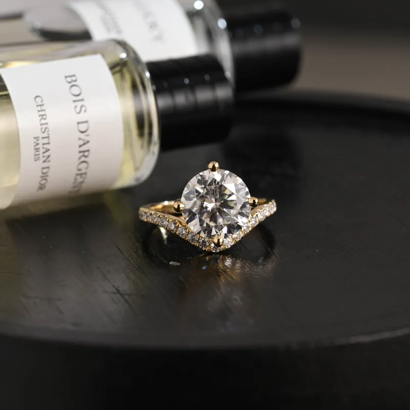 Solid Gold D/VS1 Curved Band Round Cut Lab Grown Diamond Engagement Ring sold by Causyou