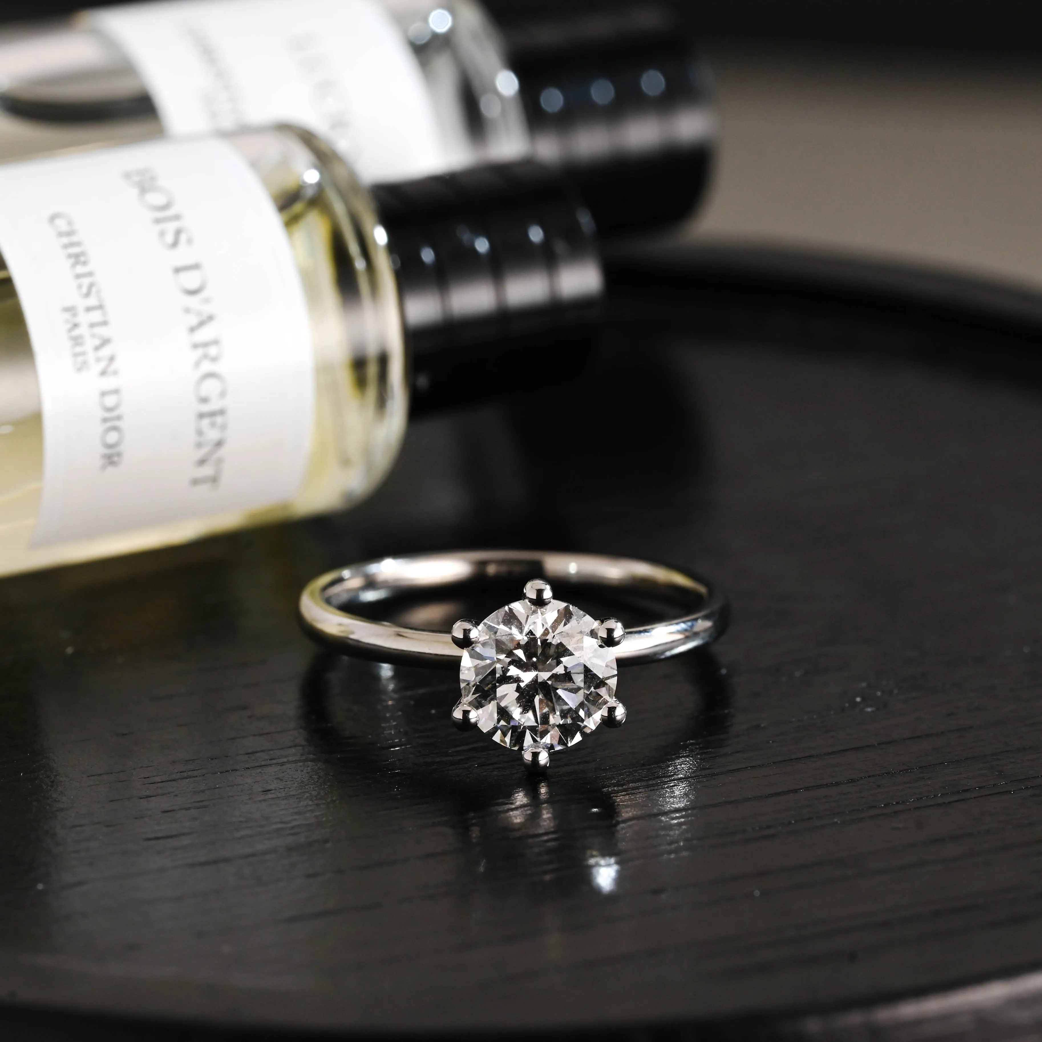 Solid Gold D/VS1 Round Cut Lab Grown Diamond Engagement Ring sold by Causyou