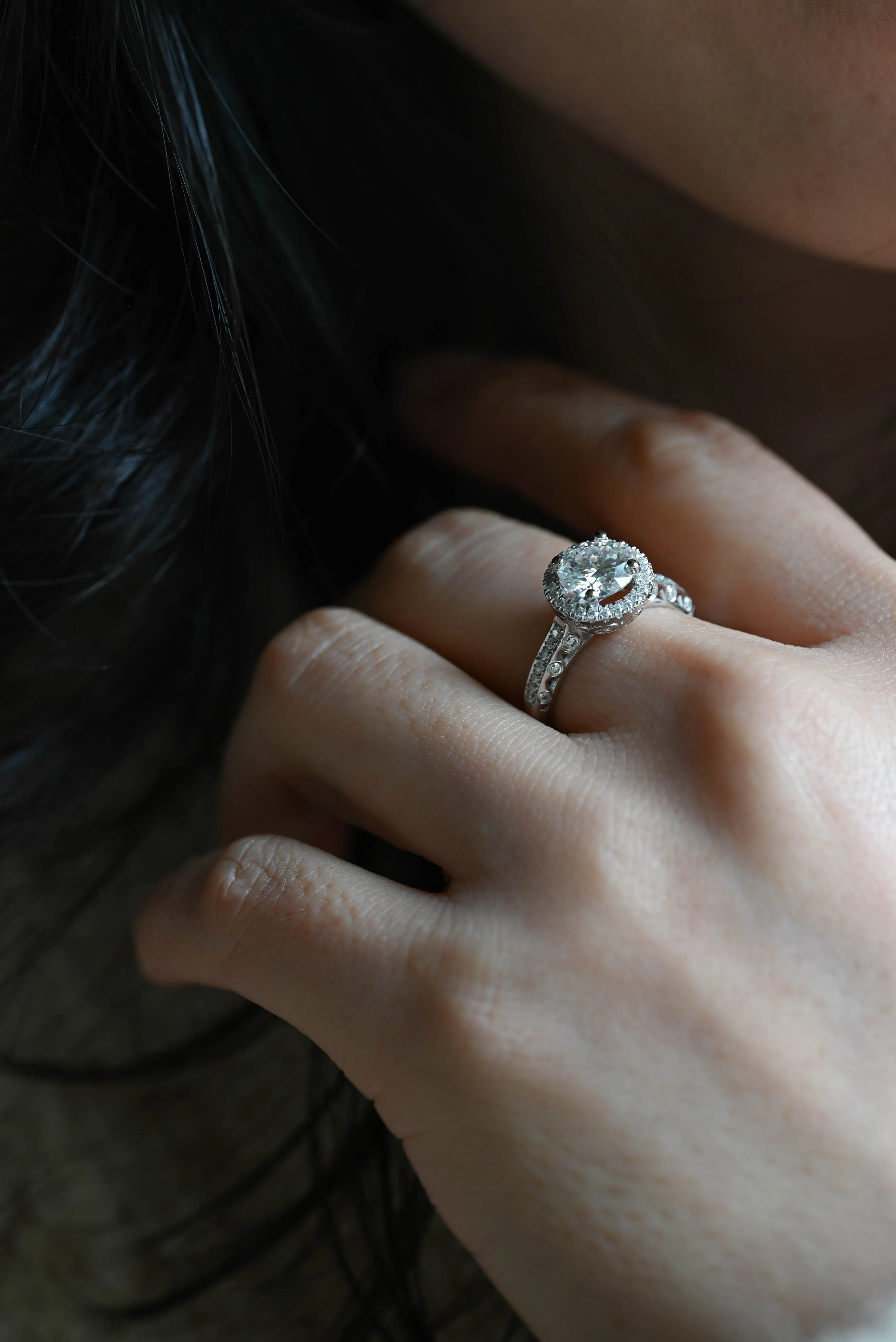 Solid Gold D/VS1 Halo Round Cut Lab Grown Diamond Engagement Ring sold by Causyou product image thumbnail 3