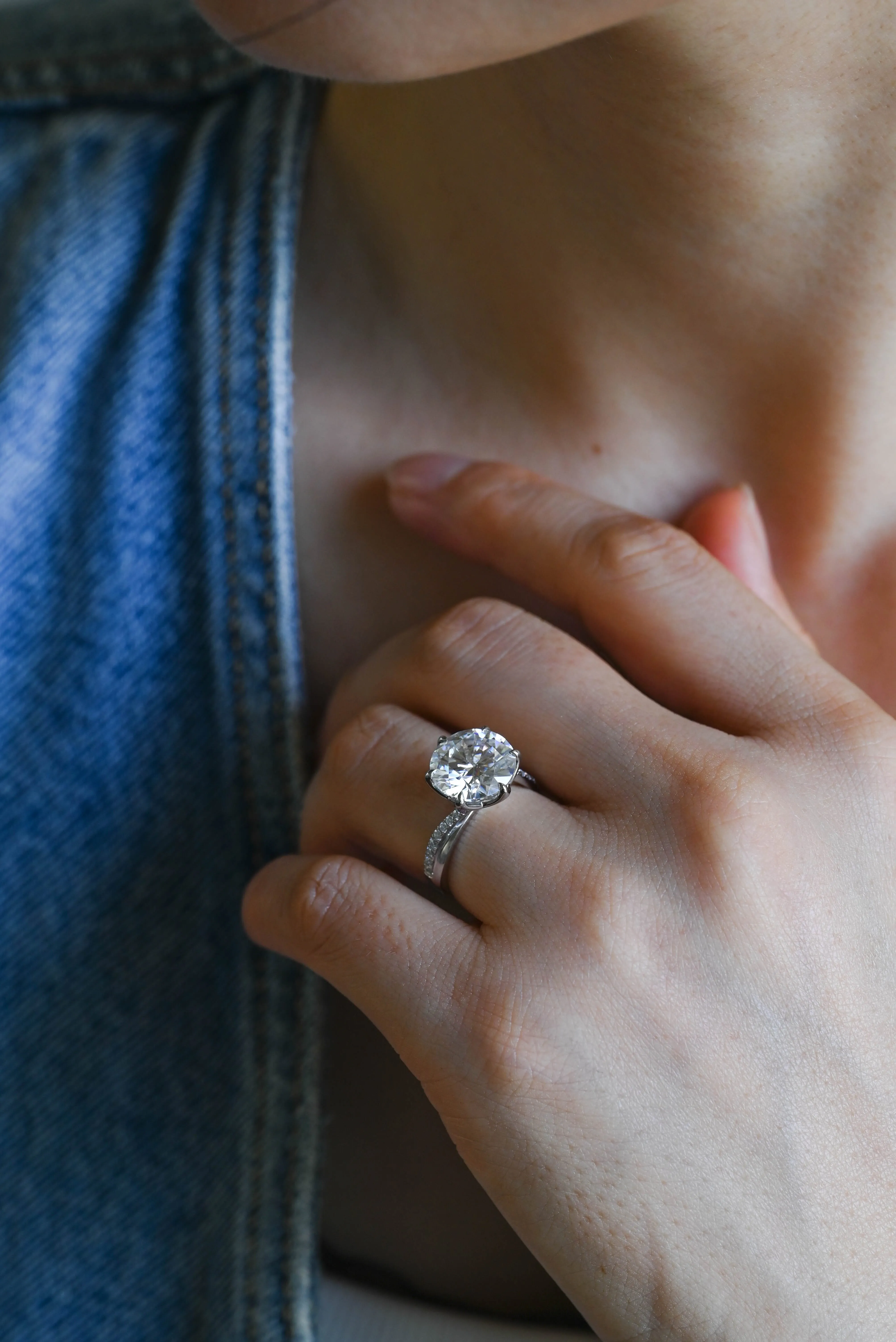 Solid Gold D/VS1 Tulip Setting Half Pave Twisted Band Round Cut Lab Grown Engagement Diamond Ring sold by Causyou product image thumbnail 3