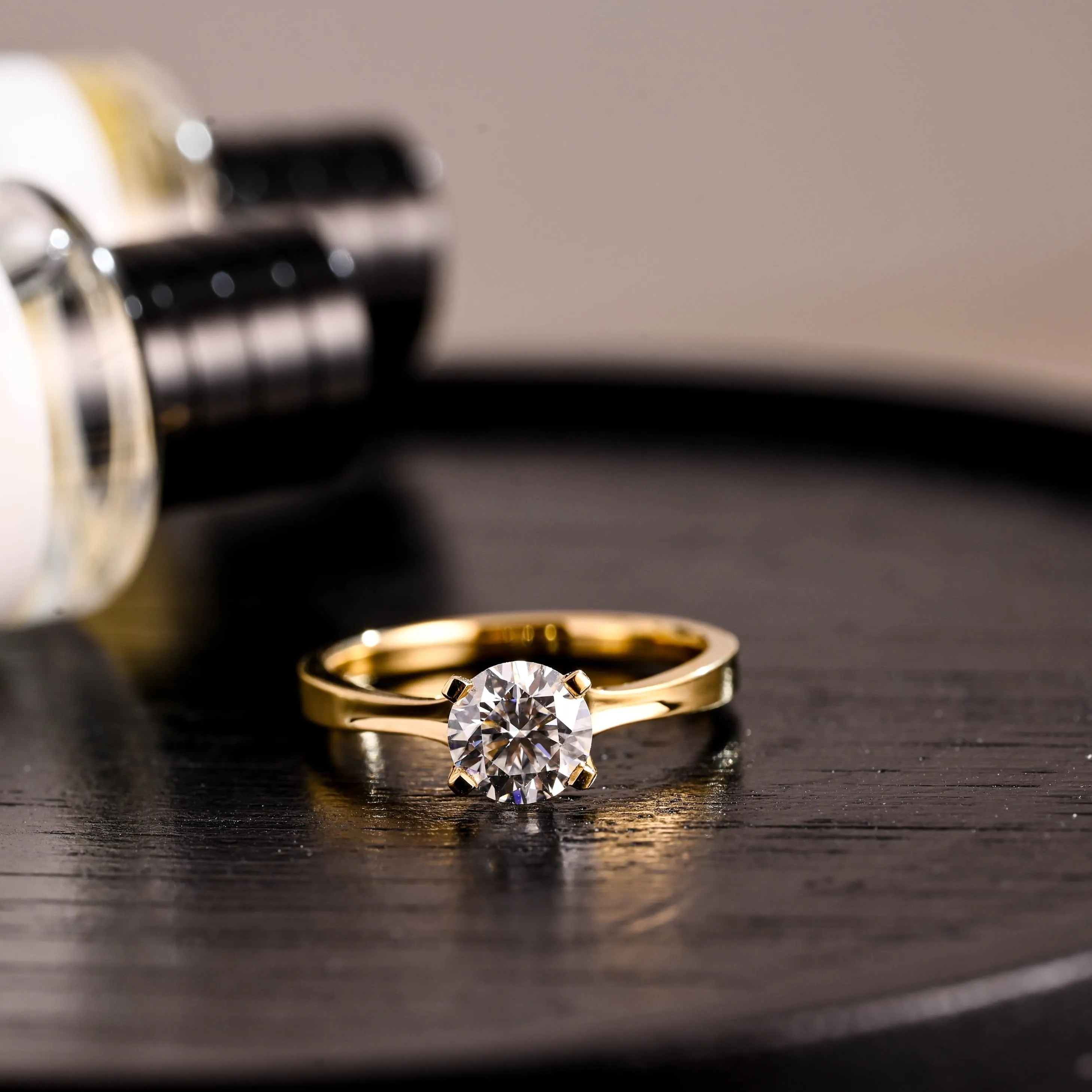 Solid Gold D/VS1 Round Cut Lab Grown Diamond Engagement Ring sold by Causyou product image thumbnail 5