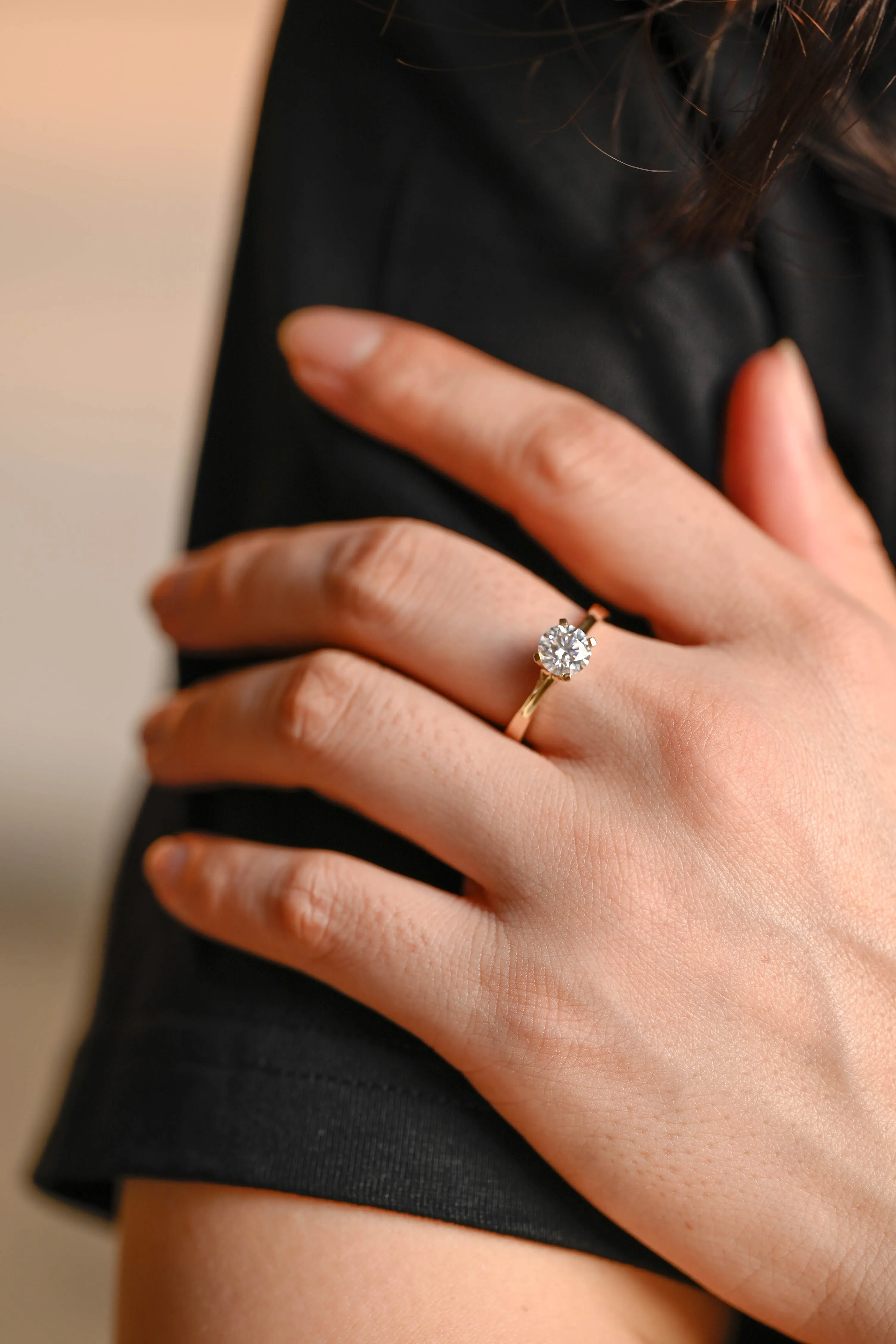 Solid Gold D/VS1 Round Cut Lab Grown Diamond Engagement Ring sold by Causyou product image thumbnail 4